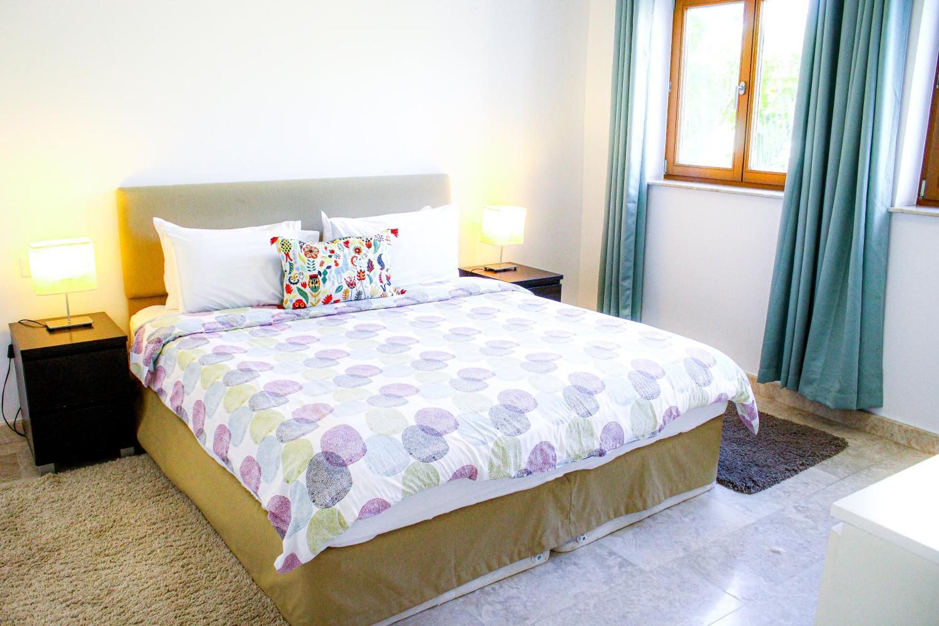 Three-Bedroom Apartment with Marina View