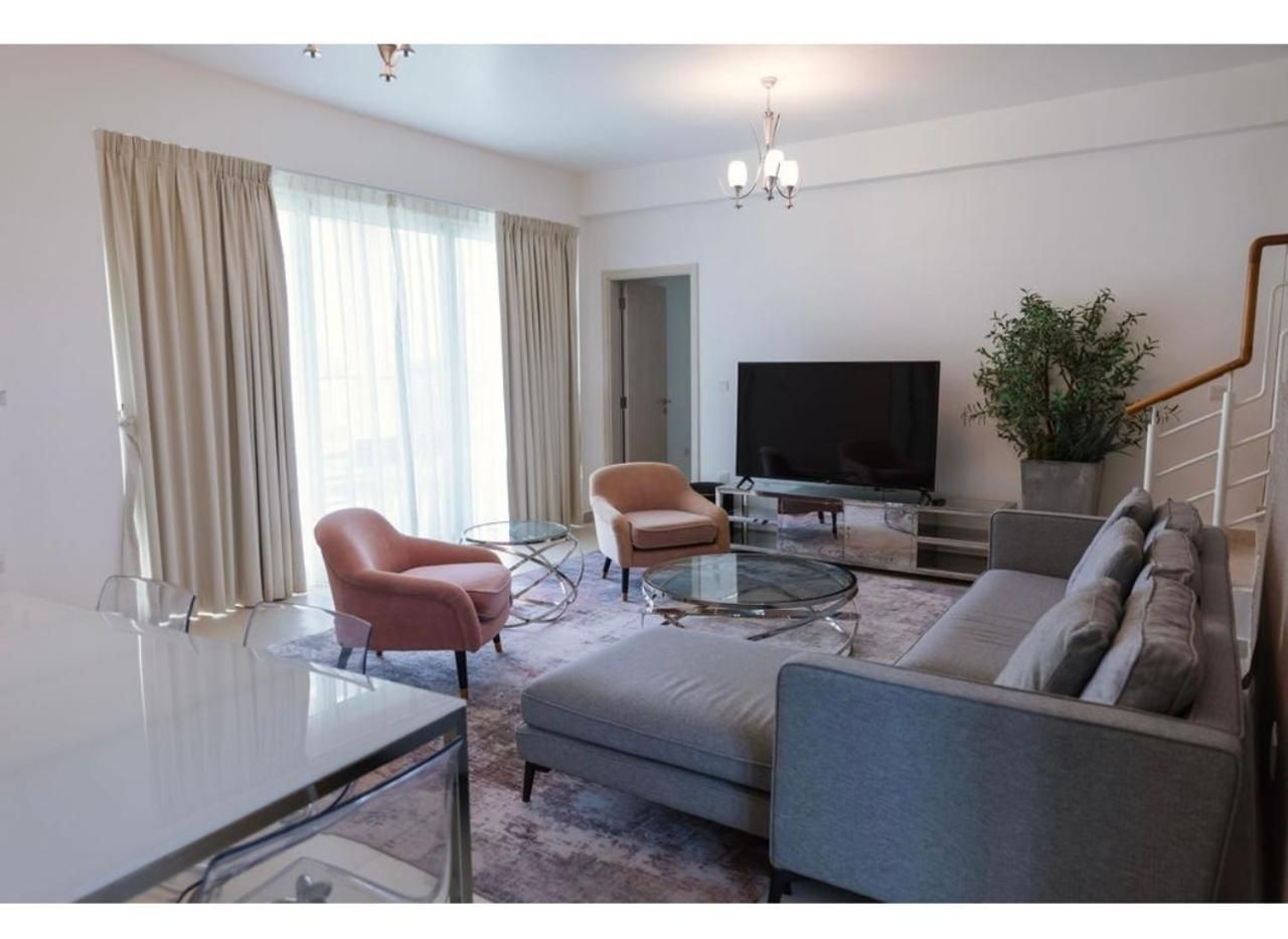 Two-Bedroom Apartment with Pool View