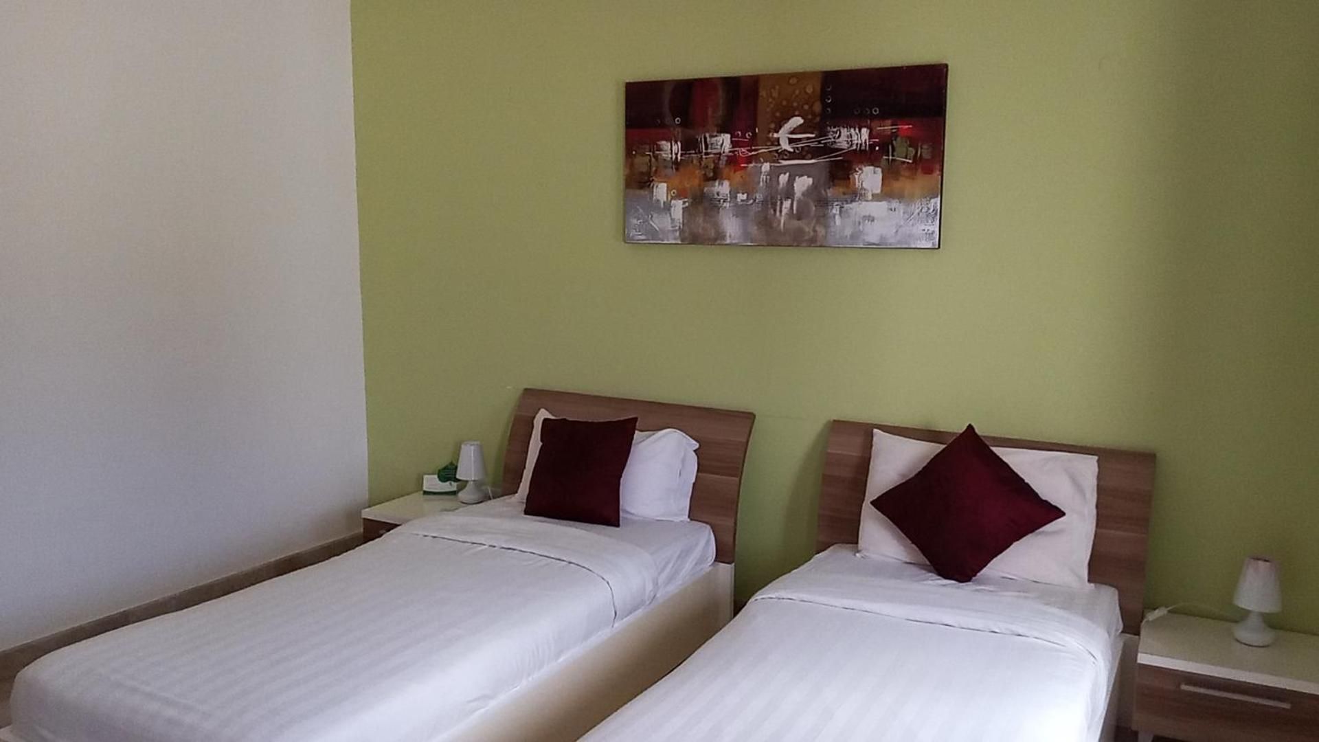 Le Sifah Resort Apartment Three-Bedroom Apartment with Marina View