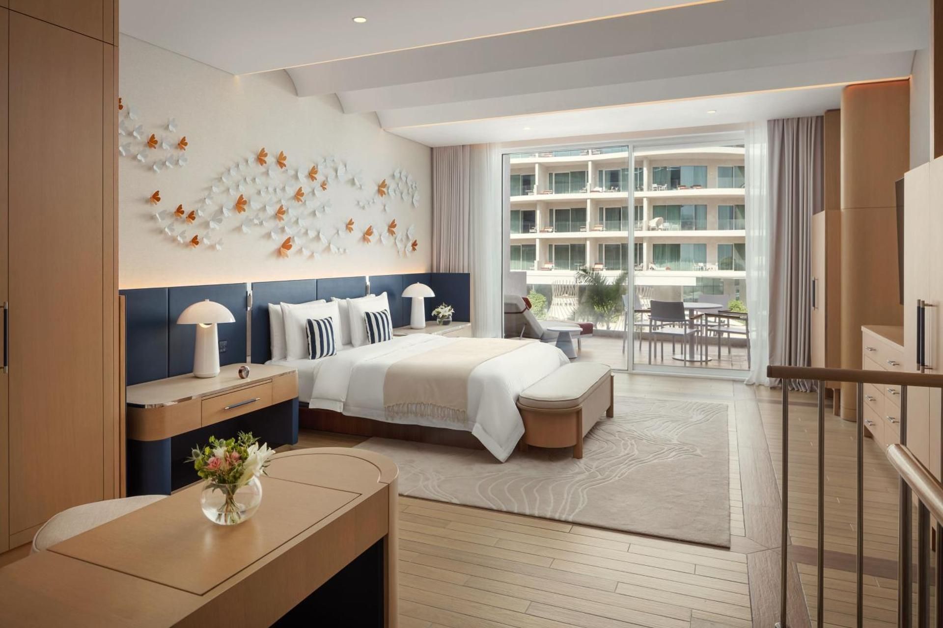 Coral Duplex One-Bedroom King Suite with Balcony and Sea View