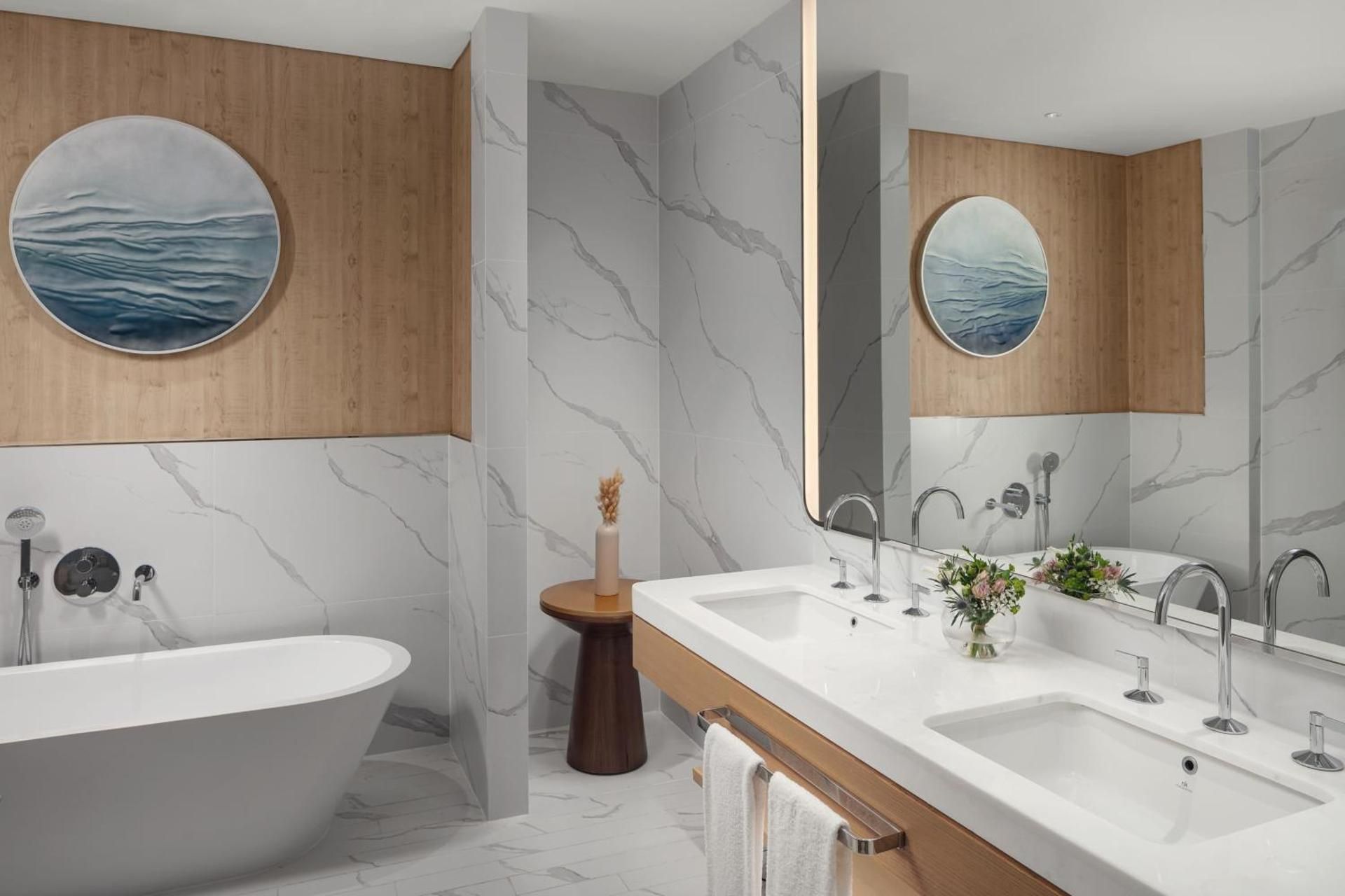 John Jacob Astor Two-Bedroom Suite with Balcony and Sea View