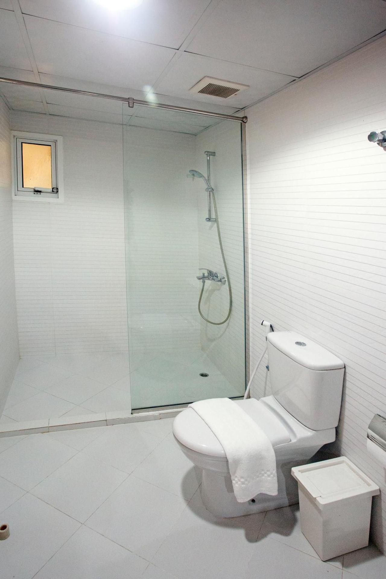 Muscat Hills Hotel Standard Twin Room 3