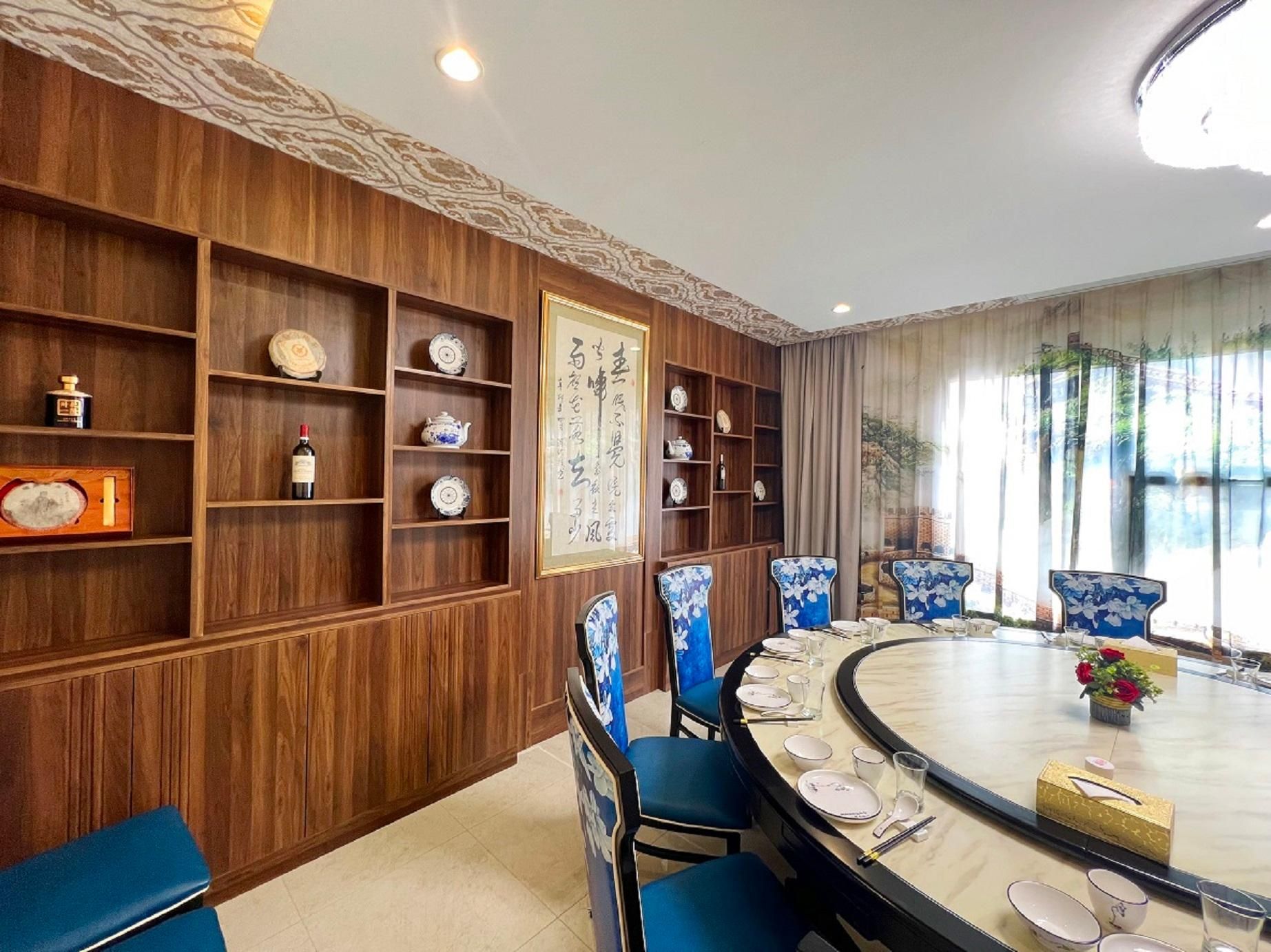 restaurant (private room)