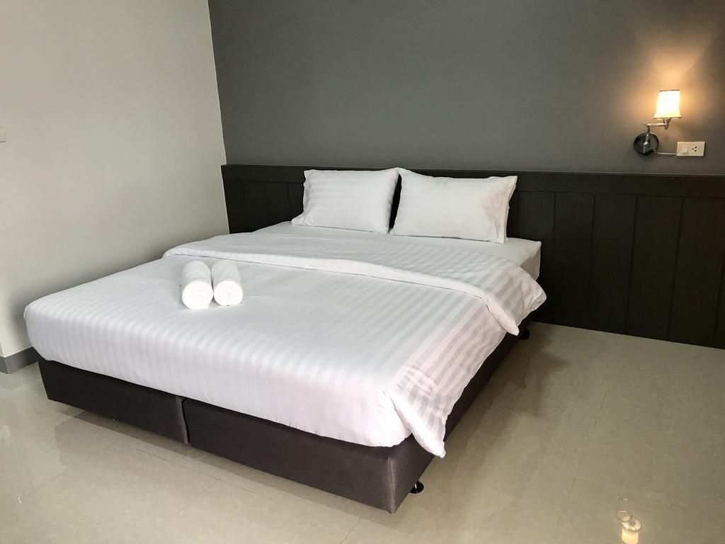 Napa Garden Standard Double Bed 3