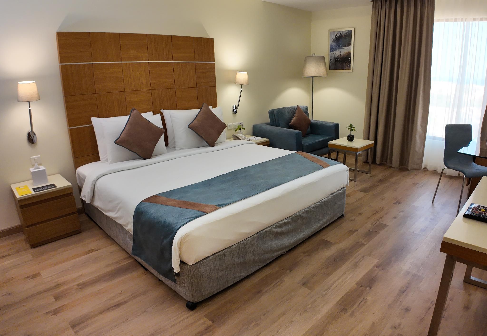 City View - 1 King Bed