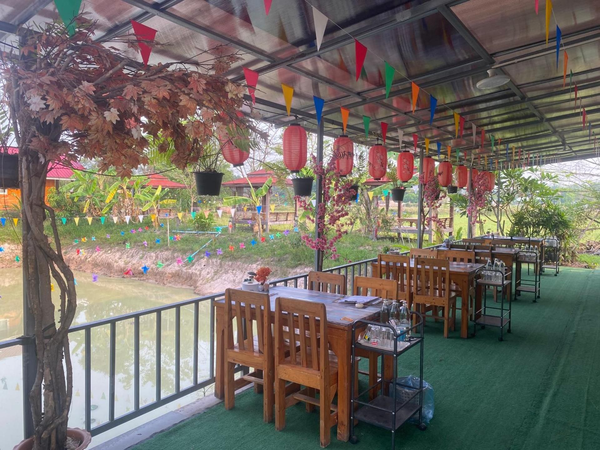 สวรรค์บ้านนา คาเฟ่ ณ บ้านนา