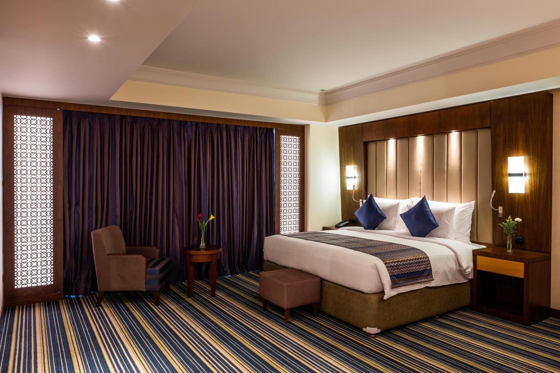 Deluxe Room - 1 King Bed 33SQM Free WiFi
