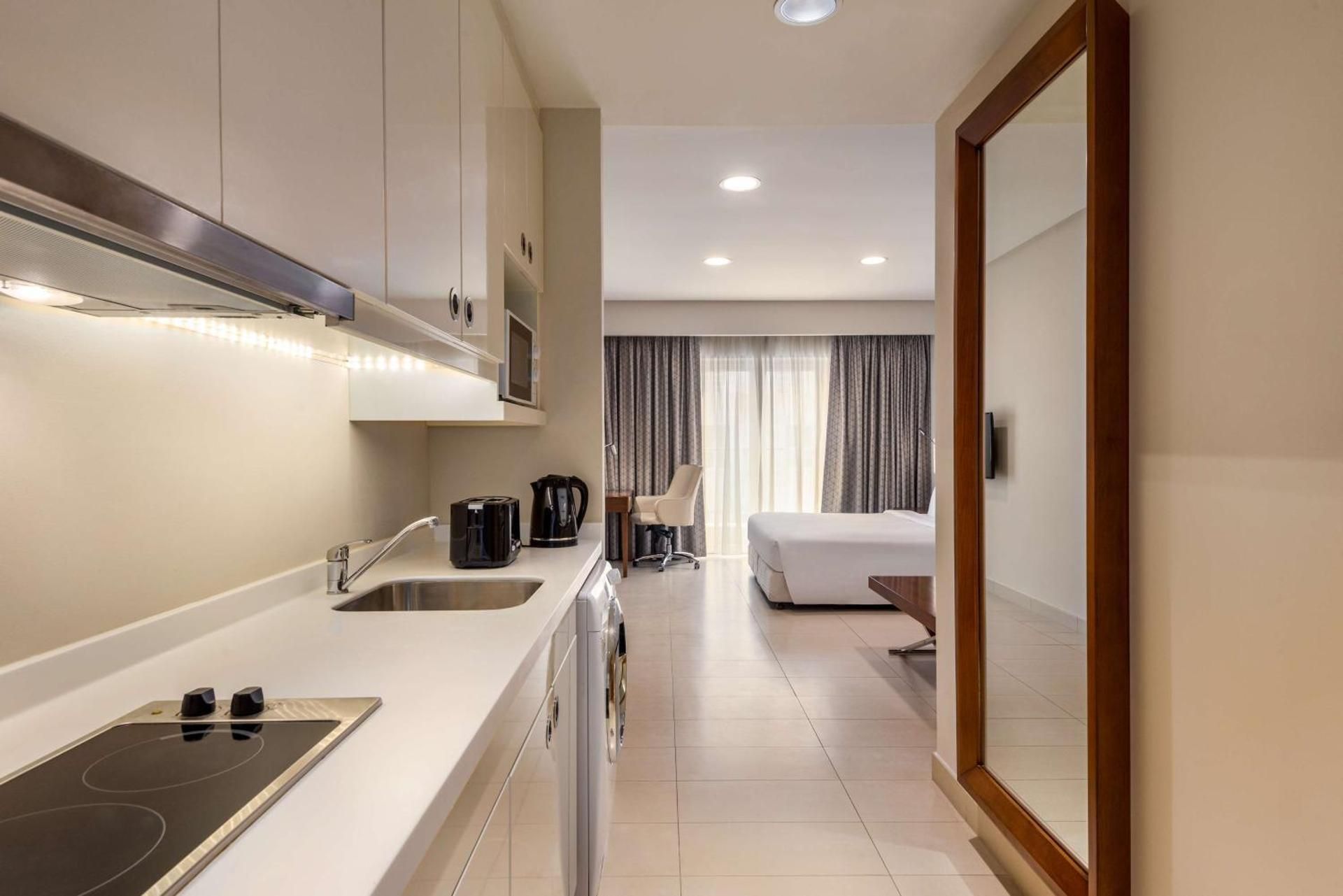 Levatio Suites Muscat, a member of Radisson Individuals Studio Apartment 3
