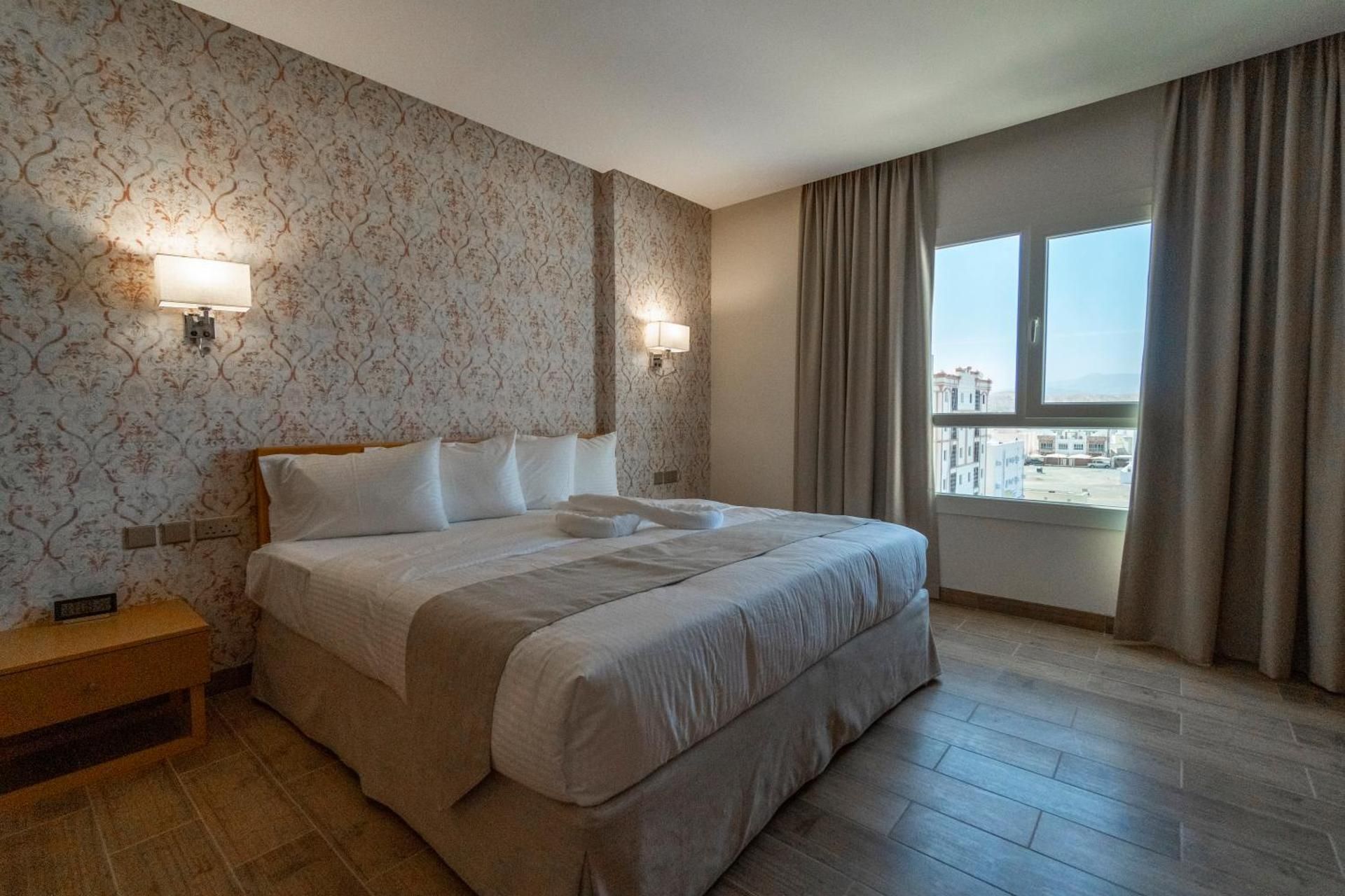 Sama Muscat Hotel Deluxe King 2