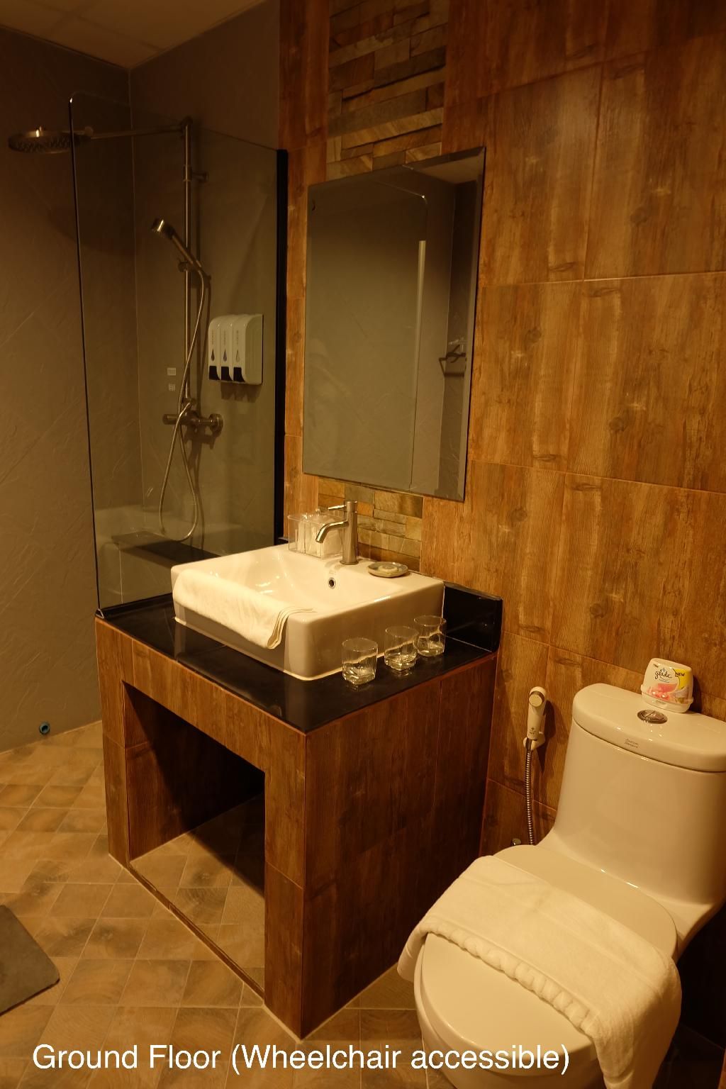 Namtok Sarika Resotel Ground Floor Superior Room 2