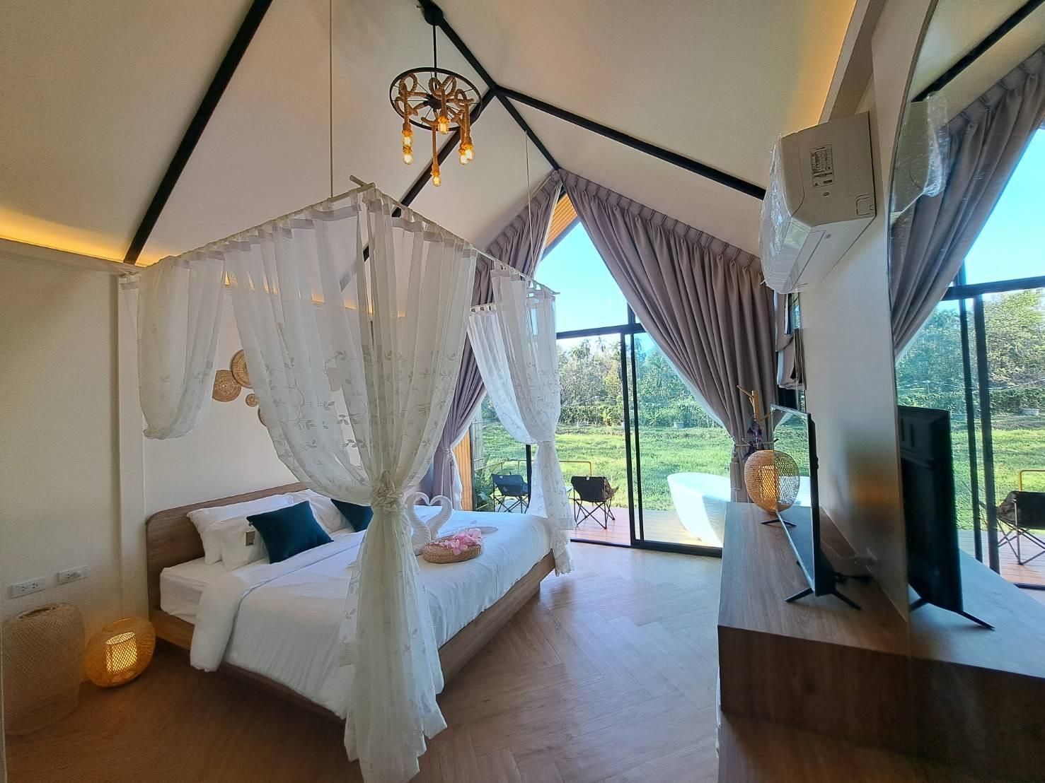Suite with Terrace and Jacuzzi