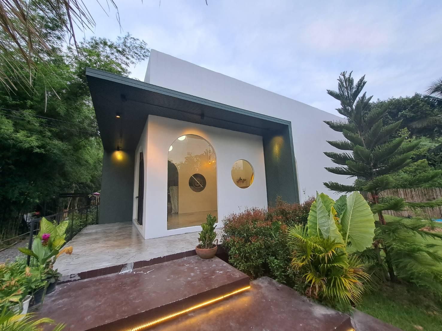 Baan Nai Baan Nok Resort