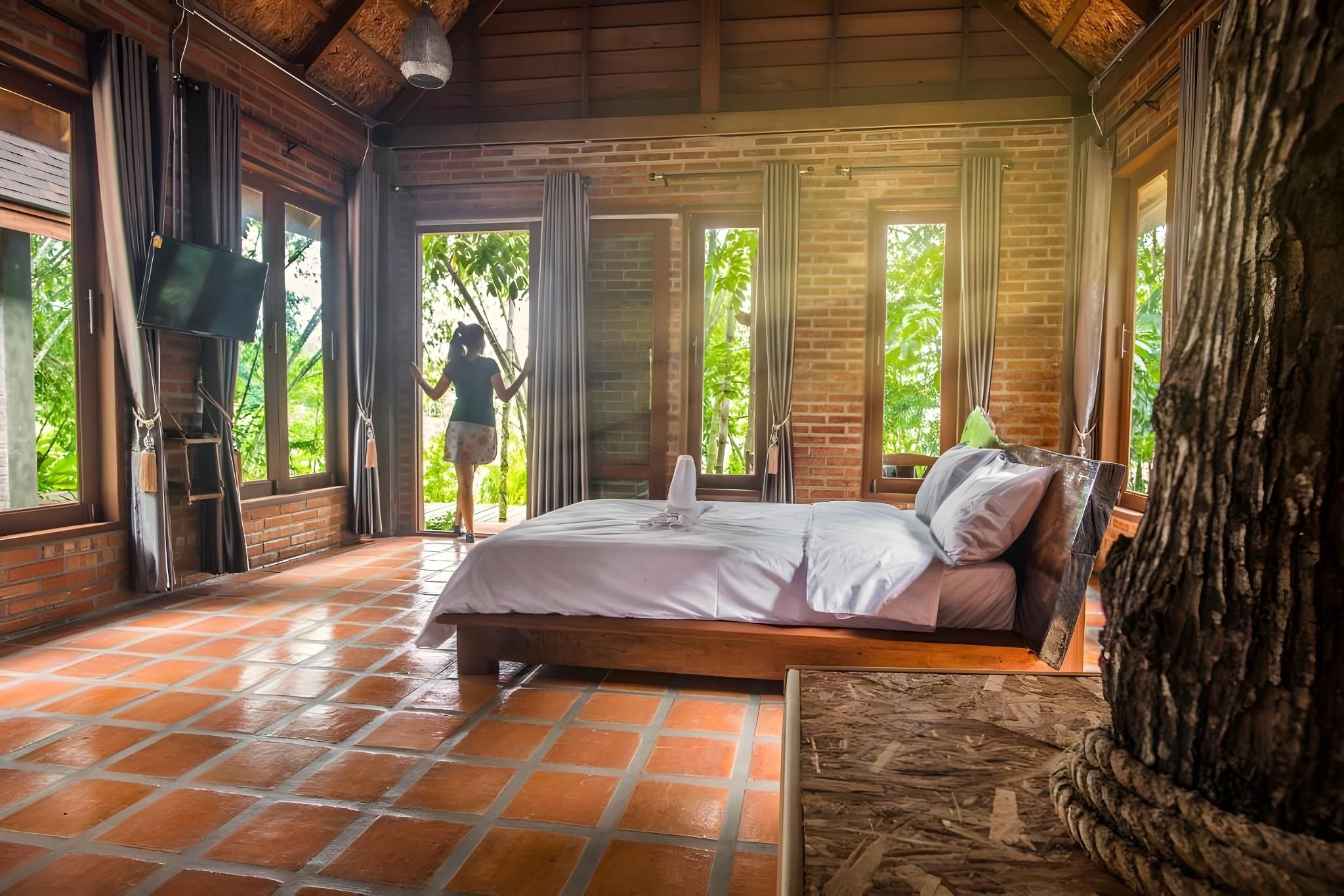 Superior Bungalow
