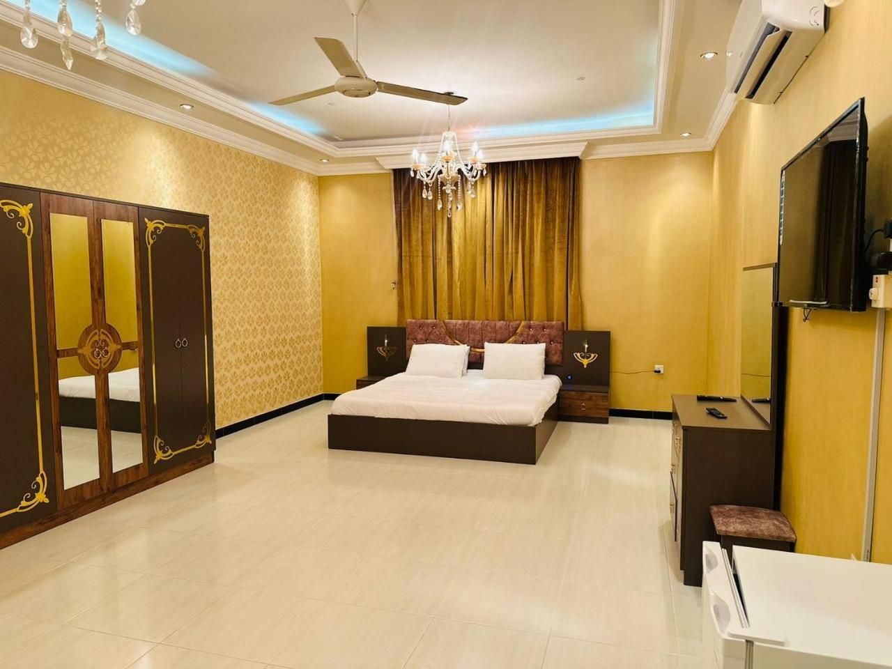 Superior King Room