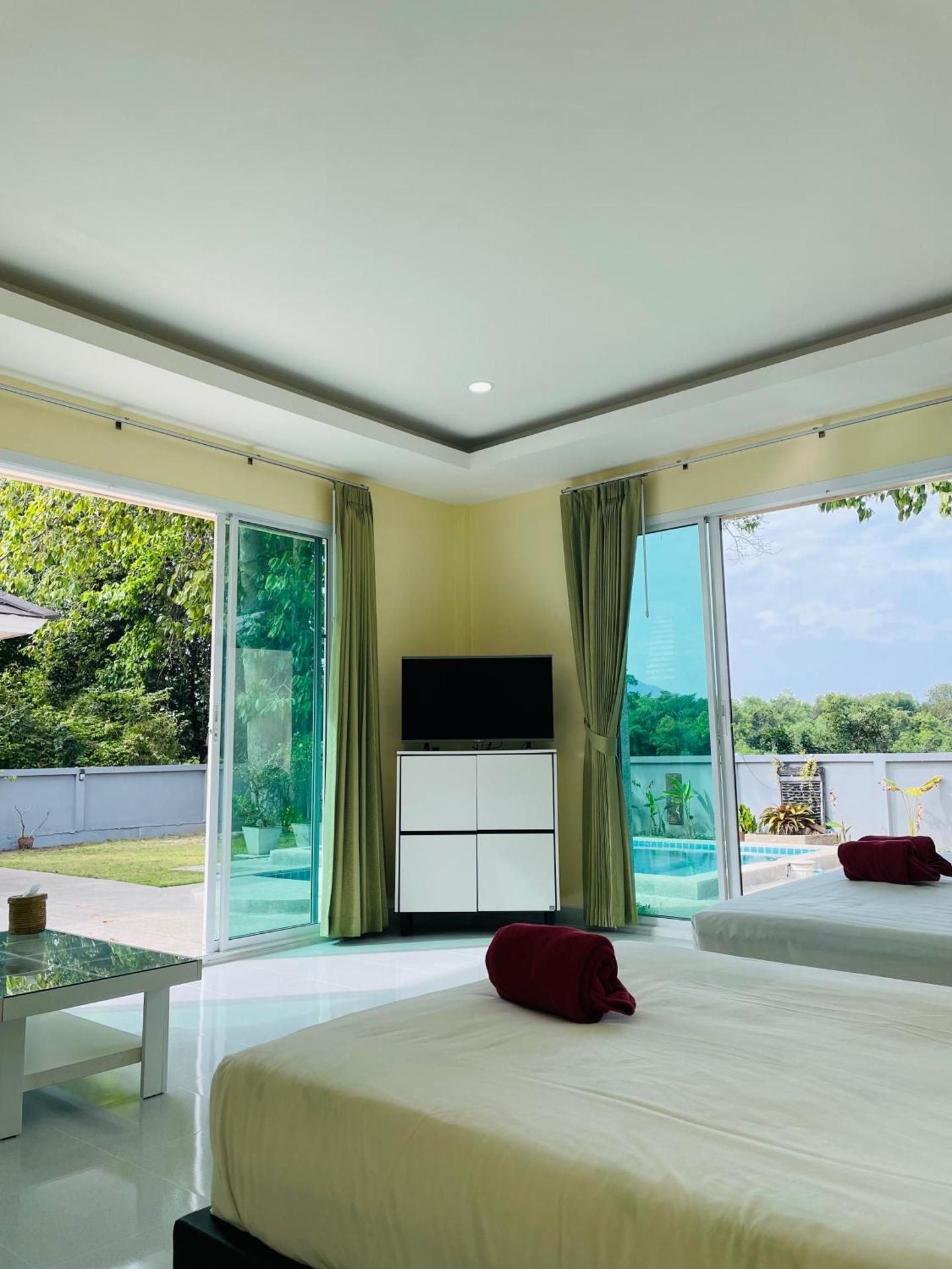 Pool View Suite