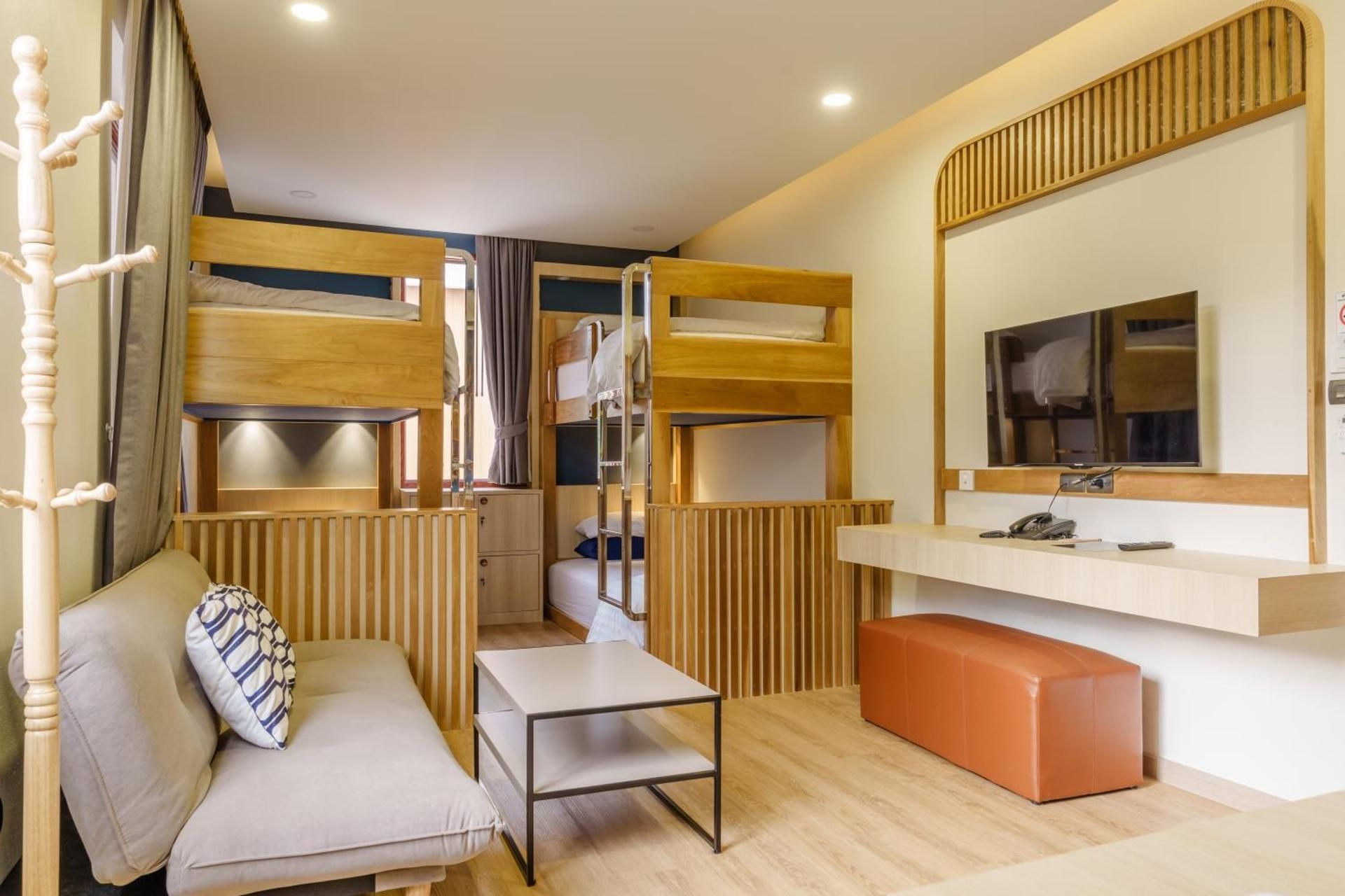 Quadruple Room with Private Bathroom