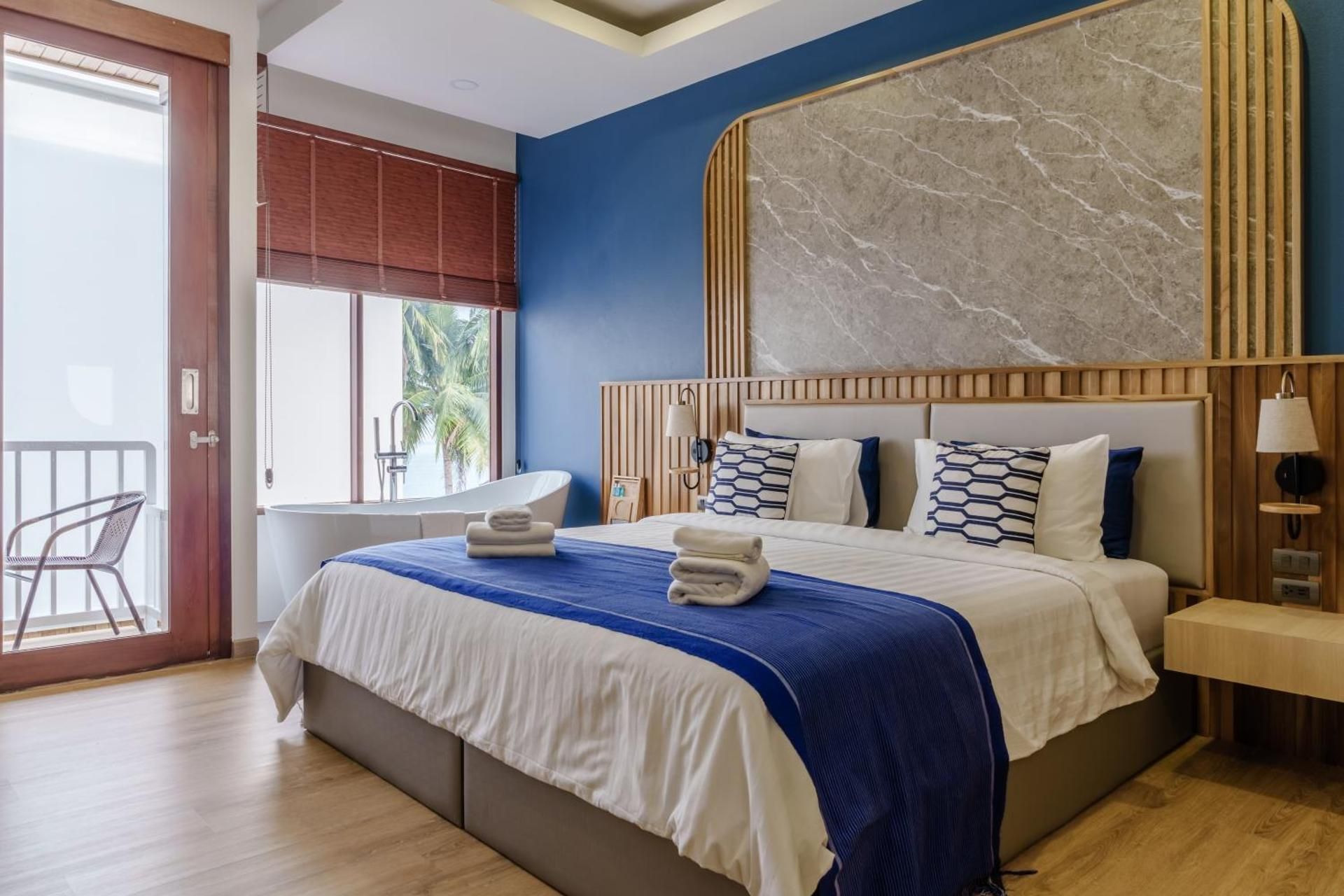 King Room with Spa Bath
