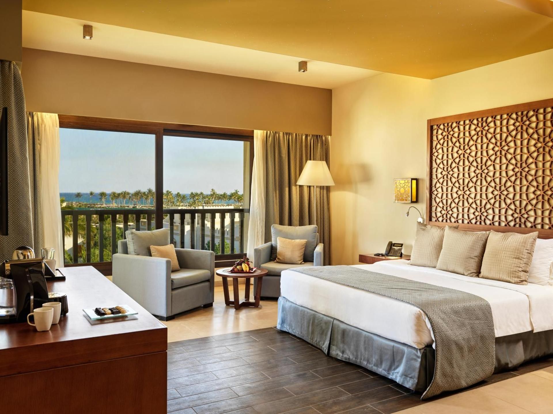 Family Room Lagoon View With Aqua Park Entrance