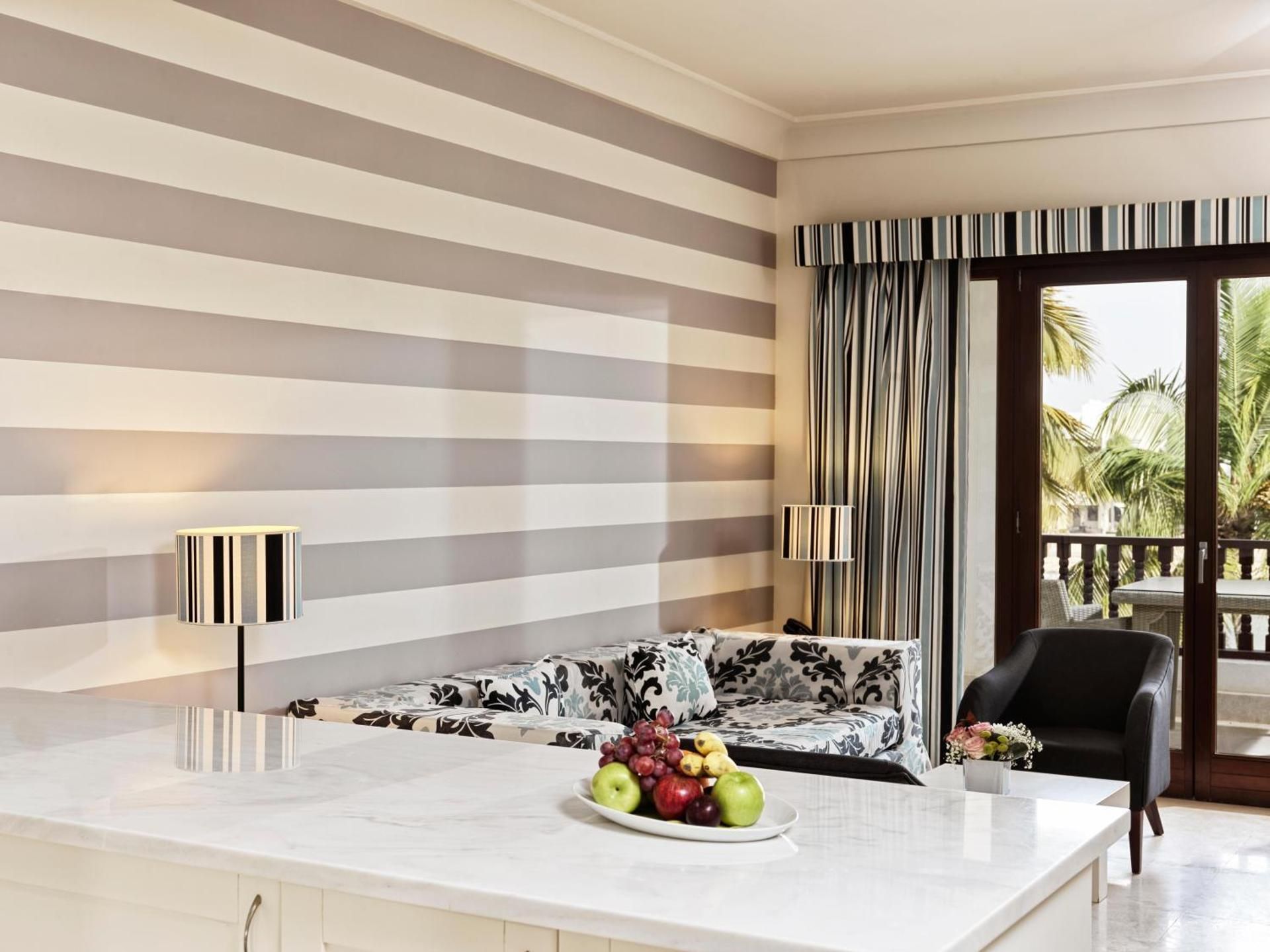One Bedroom Apartment
