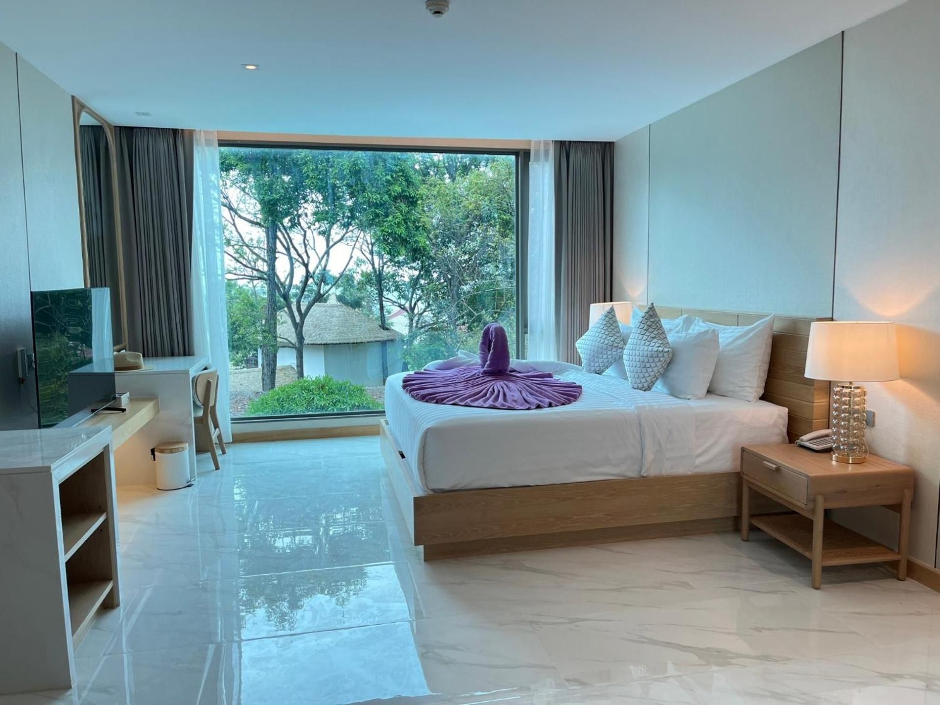 Suite with Balcony