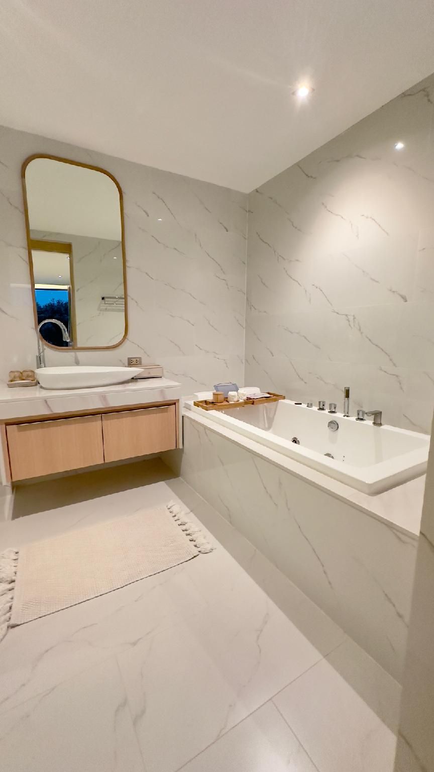 Suite - Breakfast for 2 Included