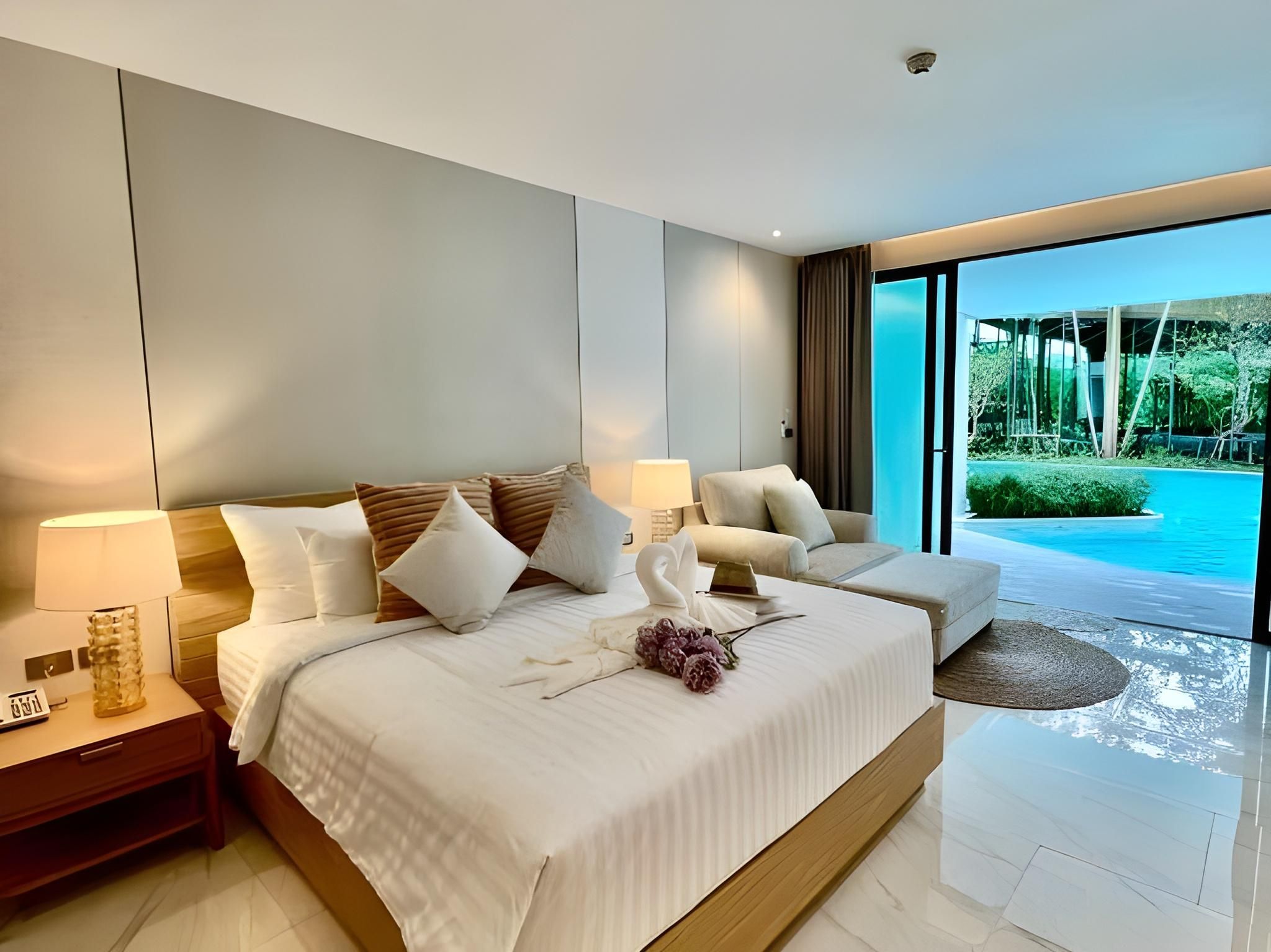 Pool Access King Room
