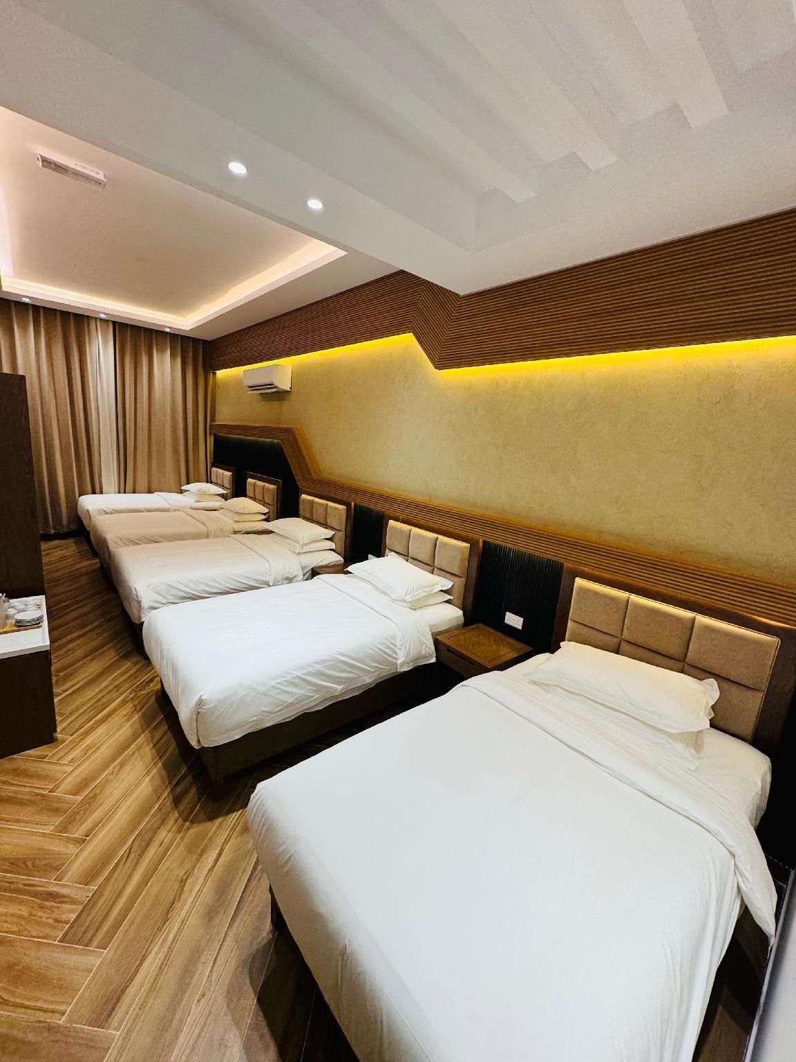 Salalah Dreamland Resort Premium Quadruple Room