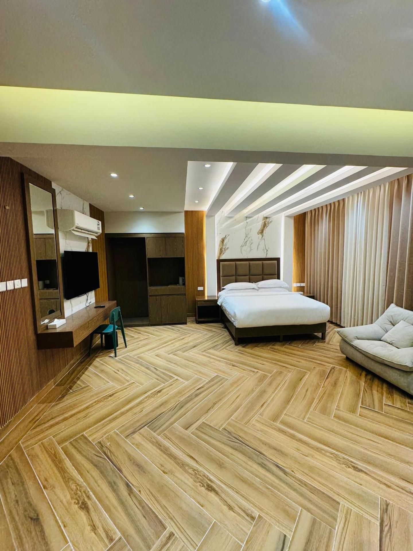 Two-Bedroom Apartment with Resort View