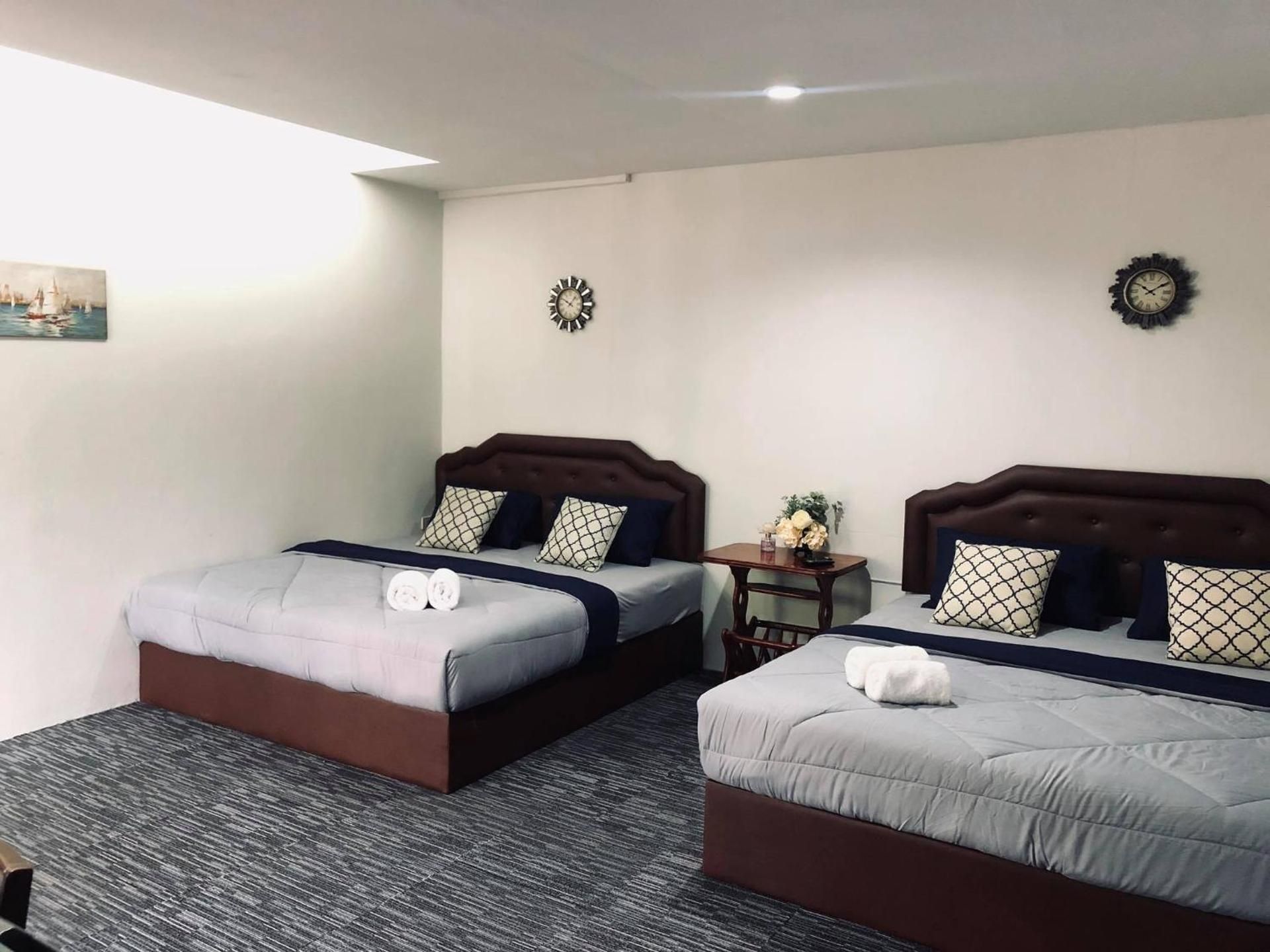 Classic Quadruple Room