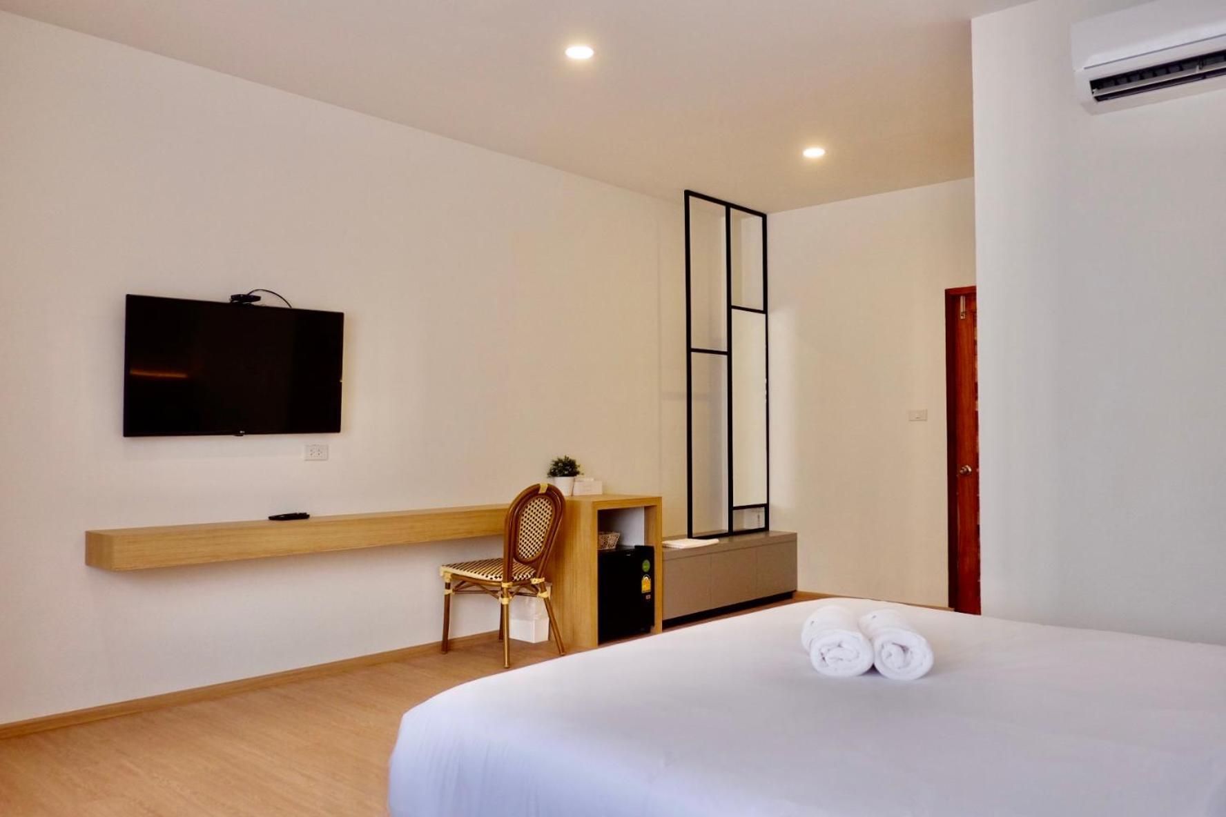 Large Double Room