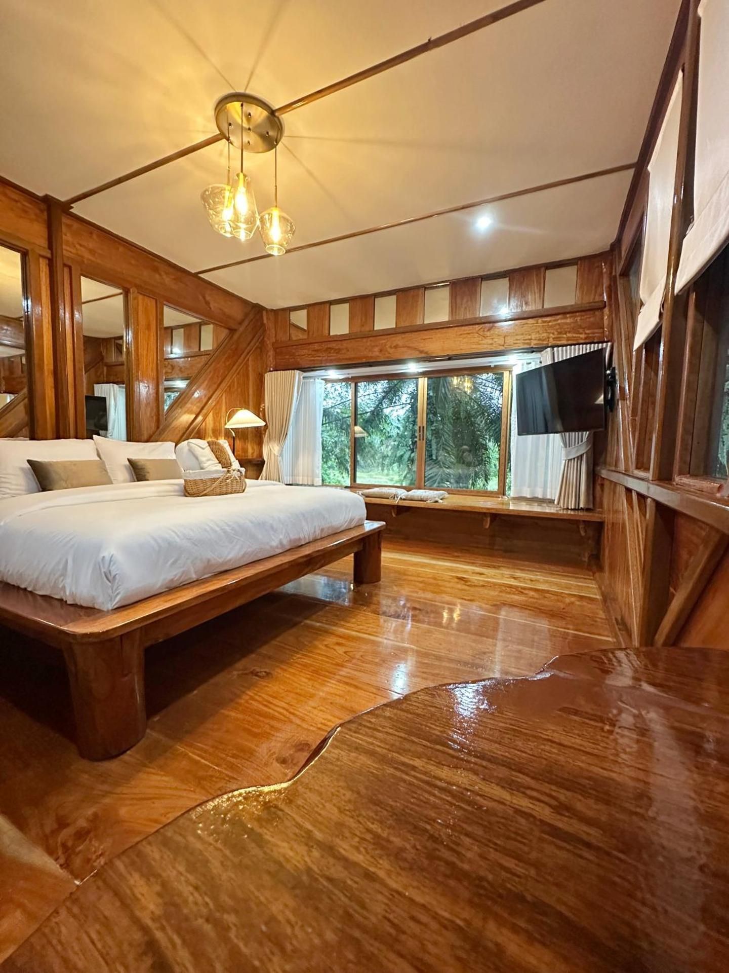 Classic Quadruple Room