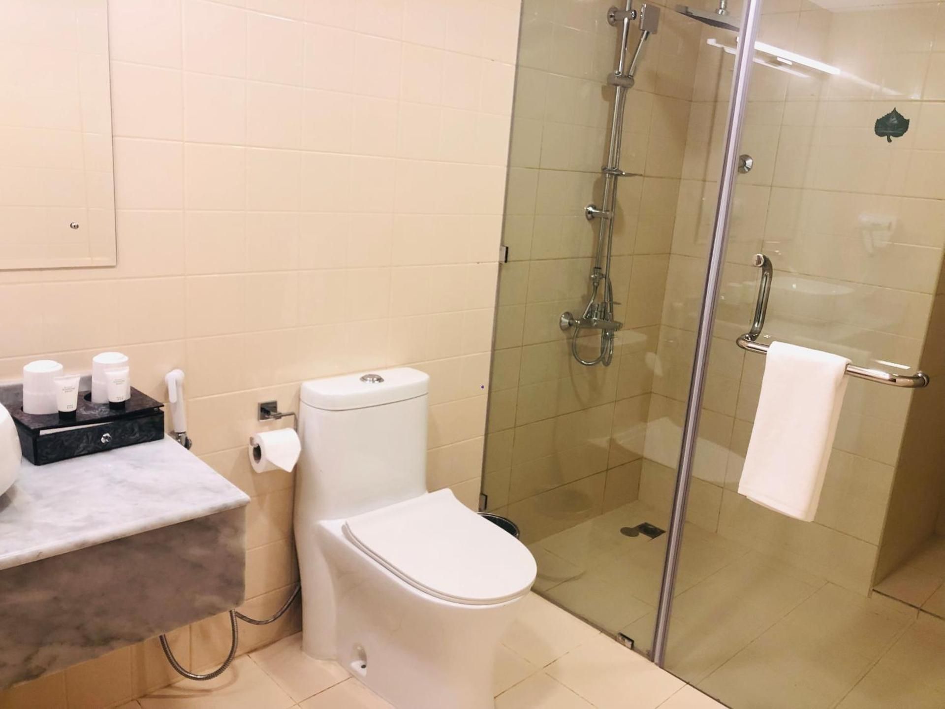 Season Inn Hotel Standard Double Room 3