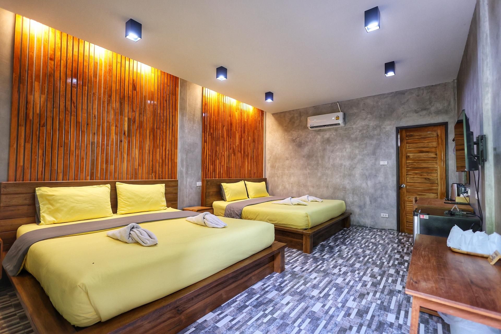 สกายโฮม วัดเจดีย์ไอ้ไข่ Resort & Restaurant 2 Full Beds Non-Smoking 2