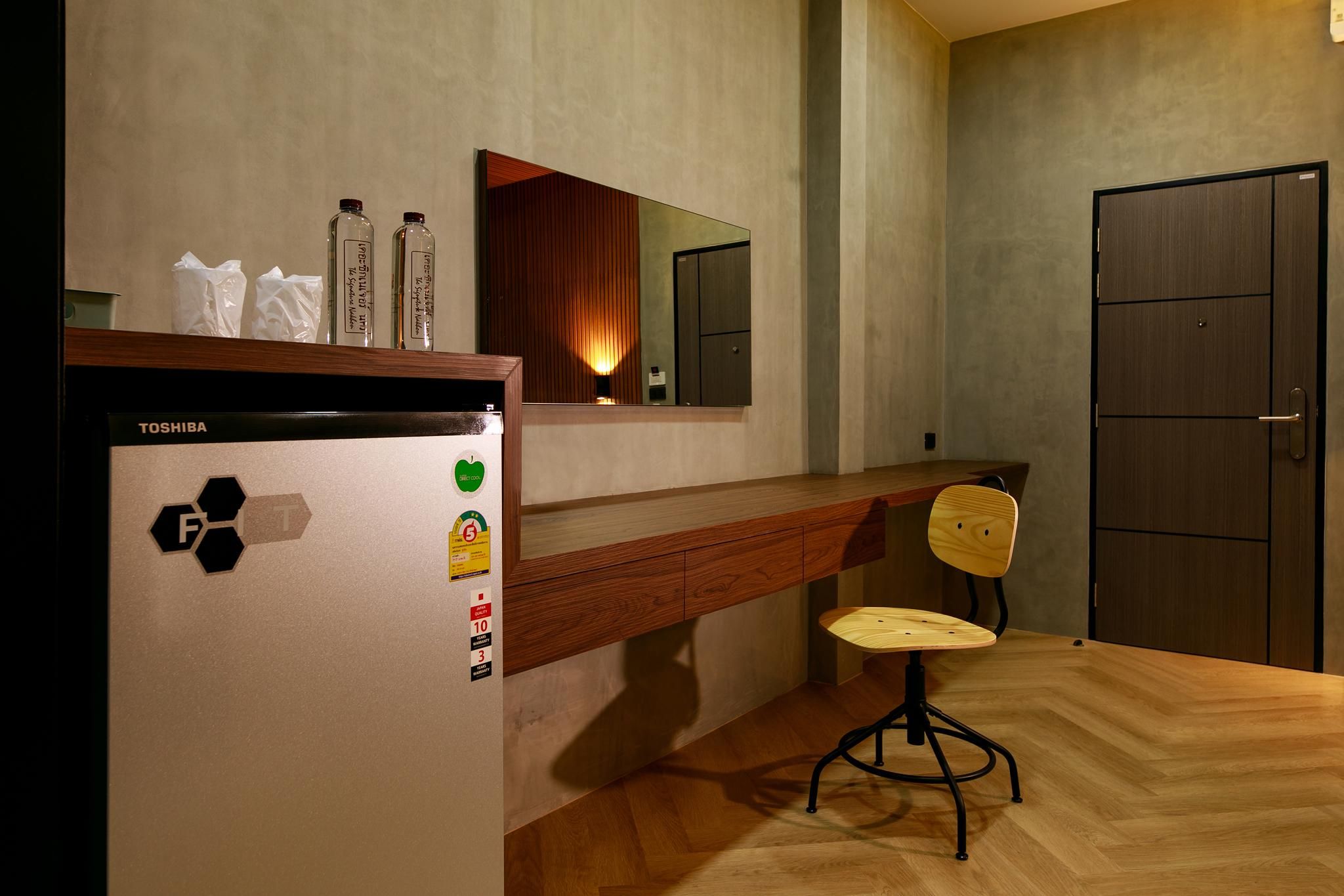 The Signature Nakhon Hotel Superior Room with 1 Double Bed 3