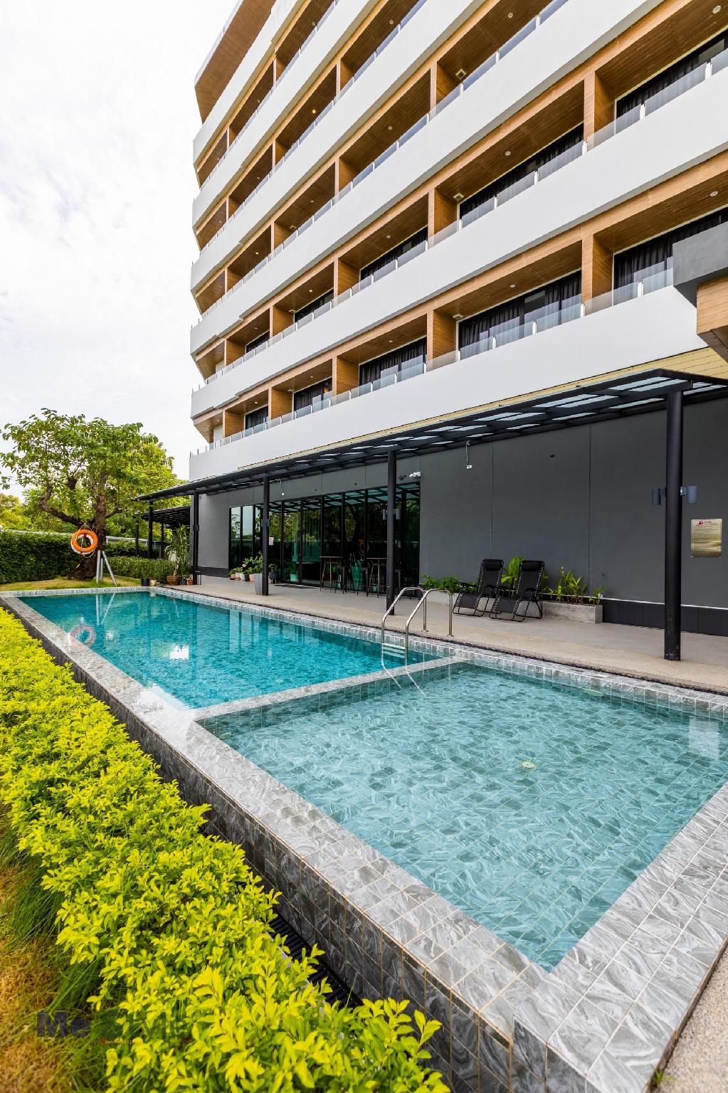 swimming pool [kids]