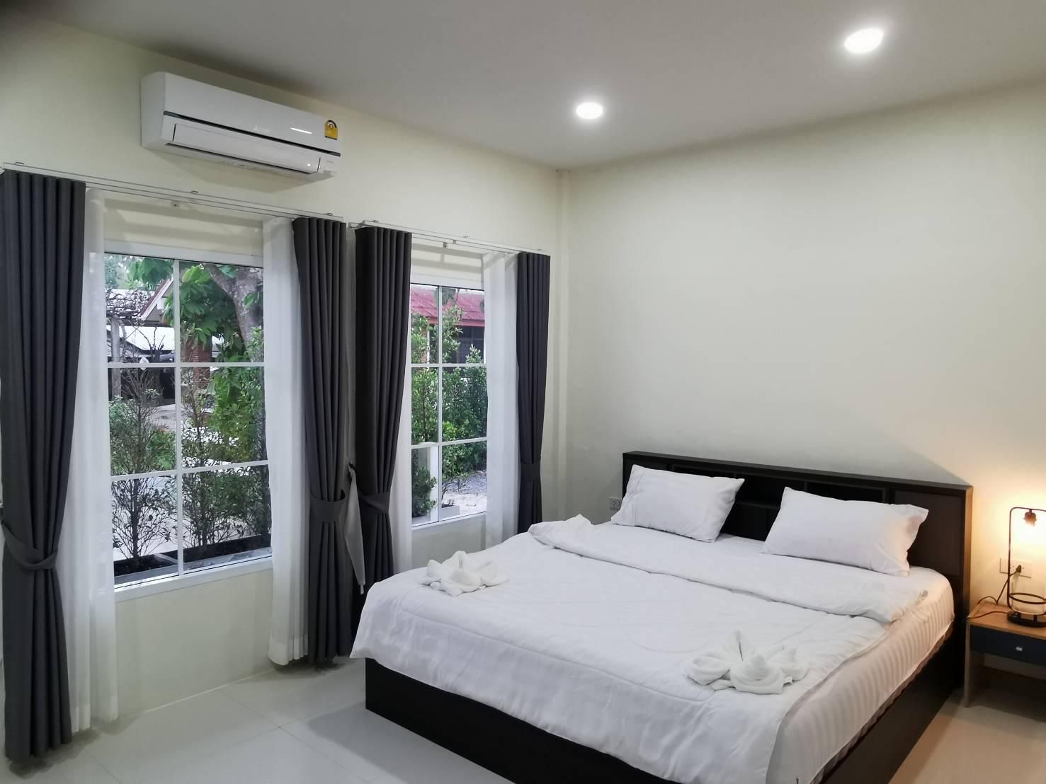 Modern Loft Room with Double Bed