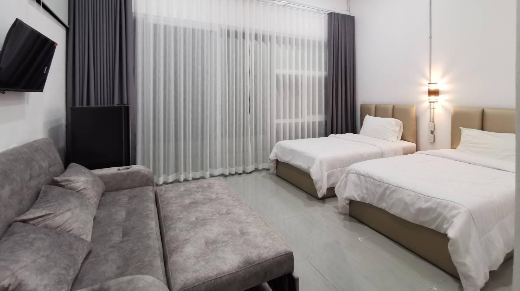 NST Boutique Super Deluxe Twin