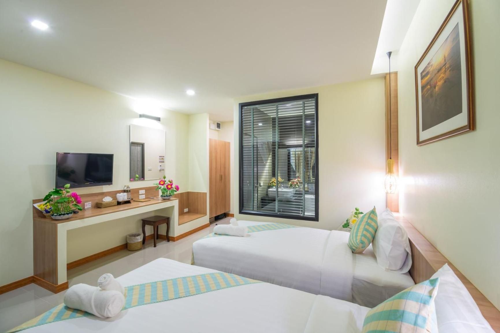 Pura Nakhon Hotel Superior Twin Room 2