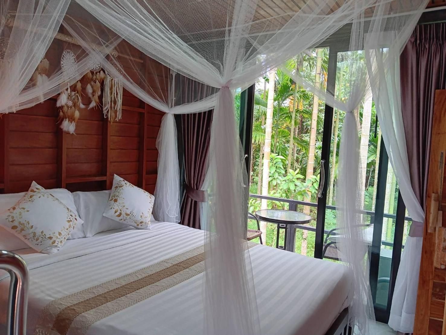 Superior Queen Room with Two Queen Beds