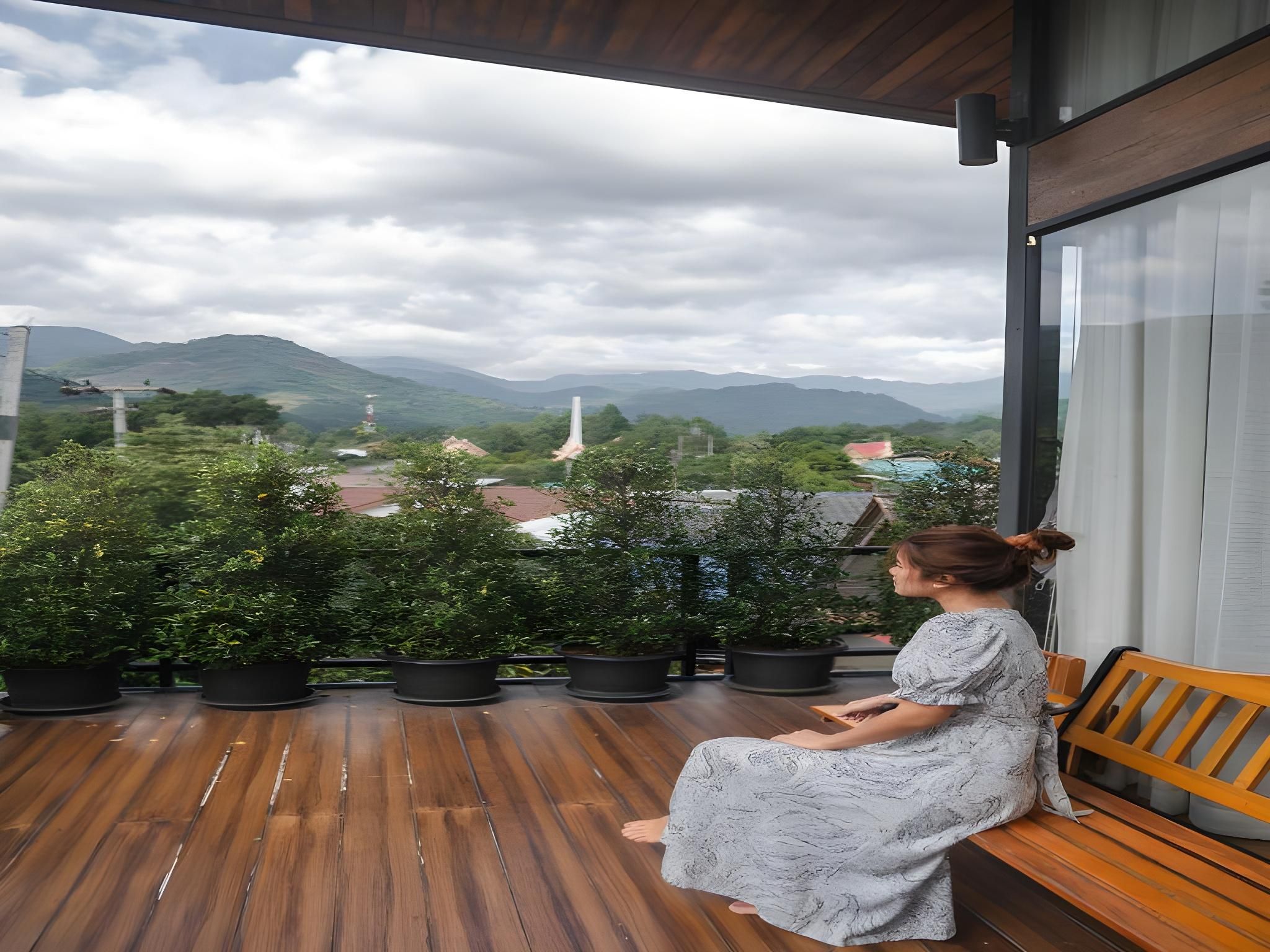 Deluxe River View