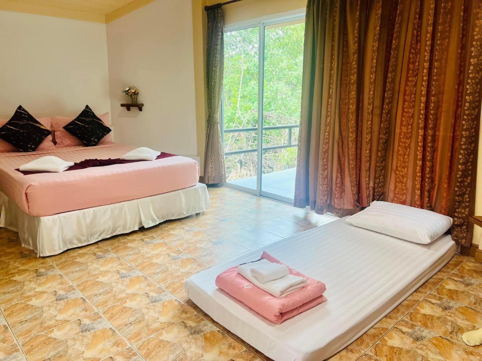 Twin Room with View