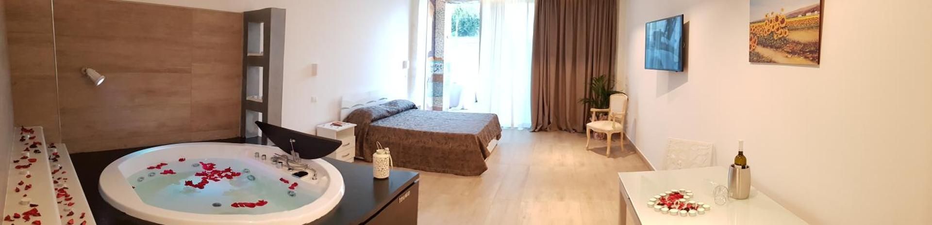 Suite with Spa Bath
