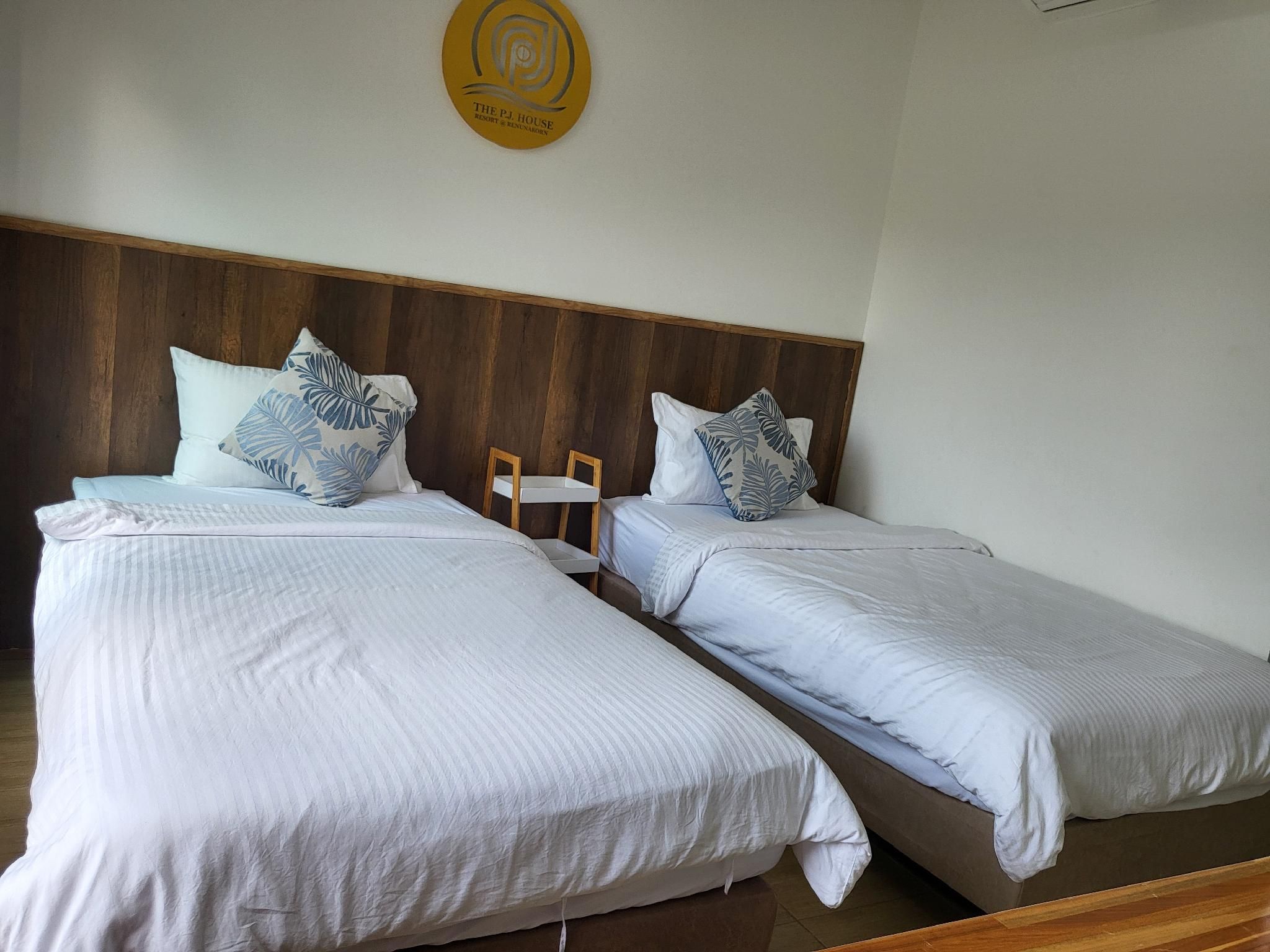 Standard Room with twin beds