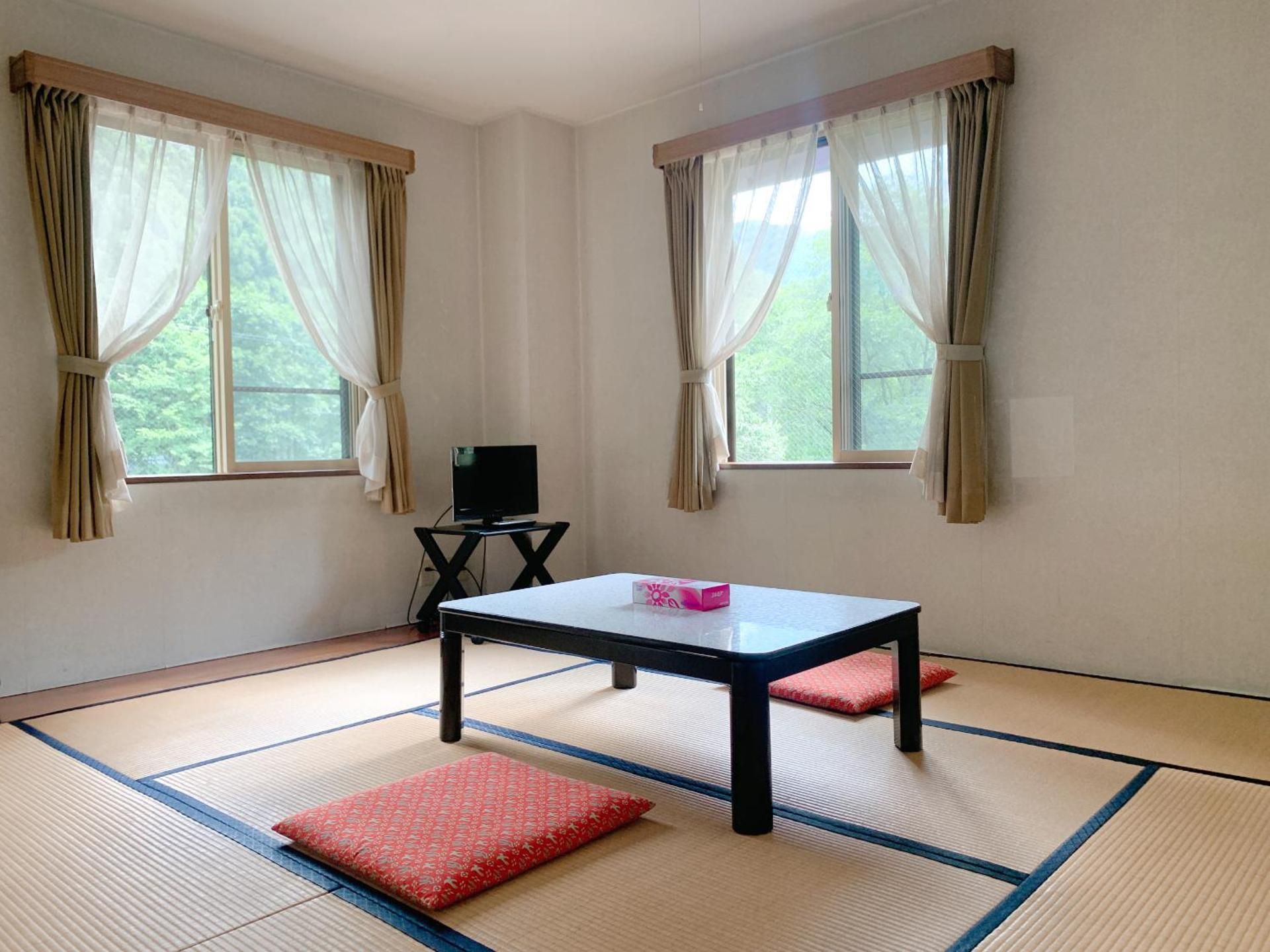 Japanese-Style Room
