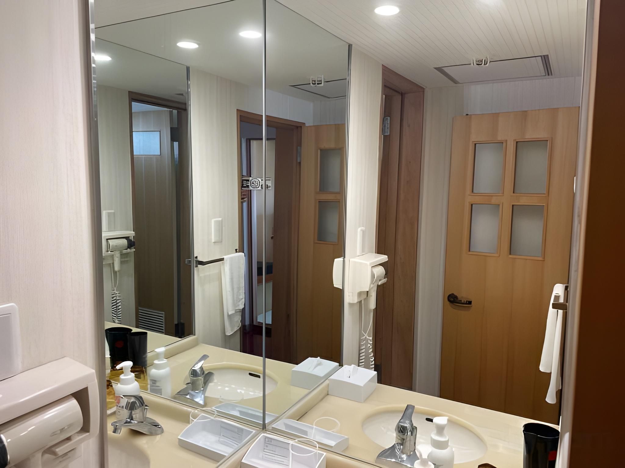 Japanese-Style Room (15-17.5 Tatami) - Non-Smoking