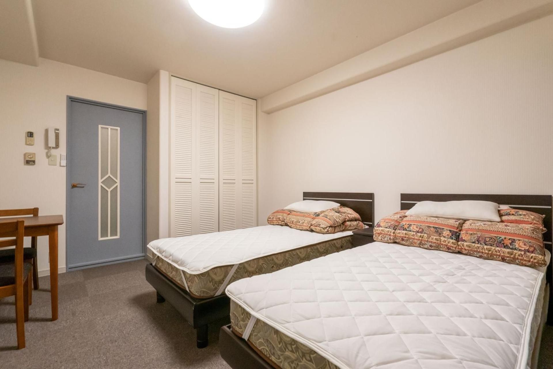 Superior Western Room 703