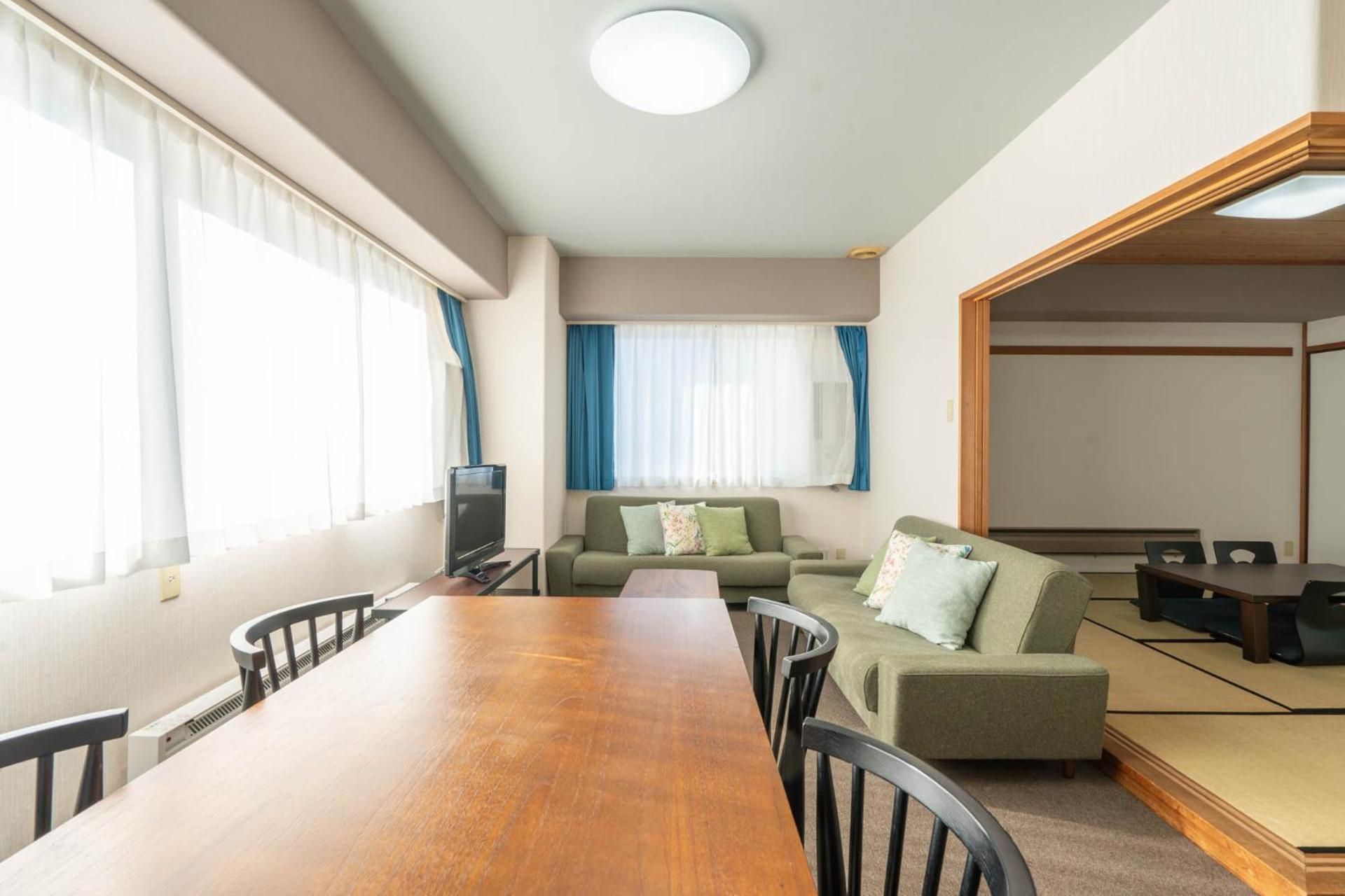 Deluxe Room 816