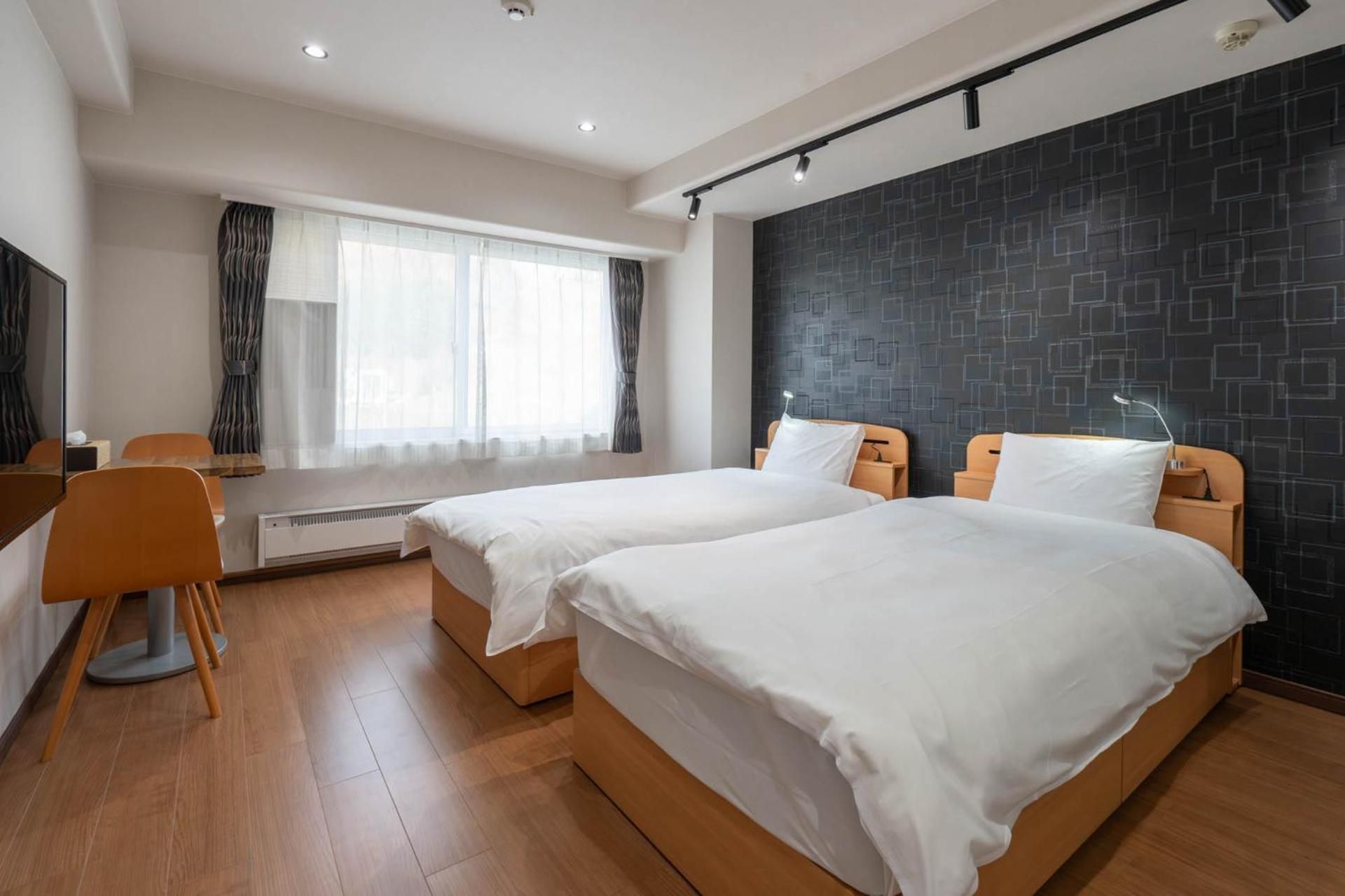 Superior Western Room 404