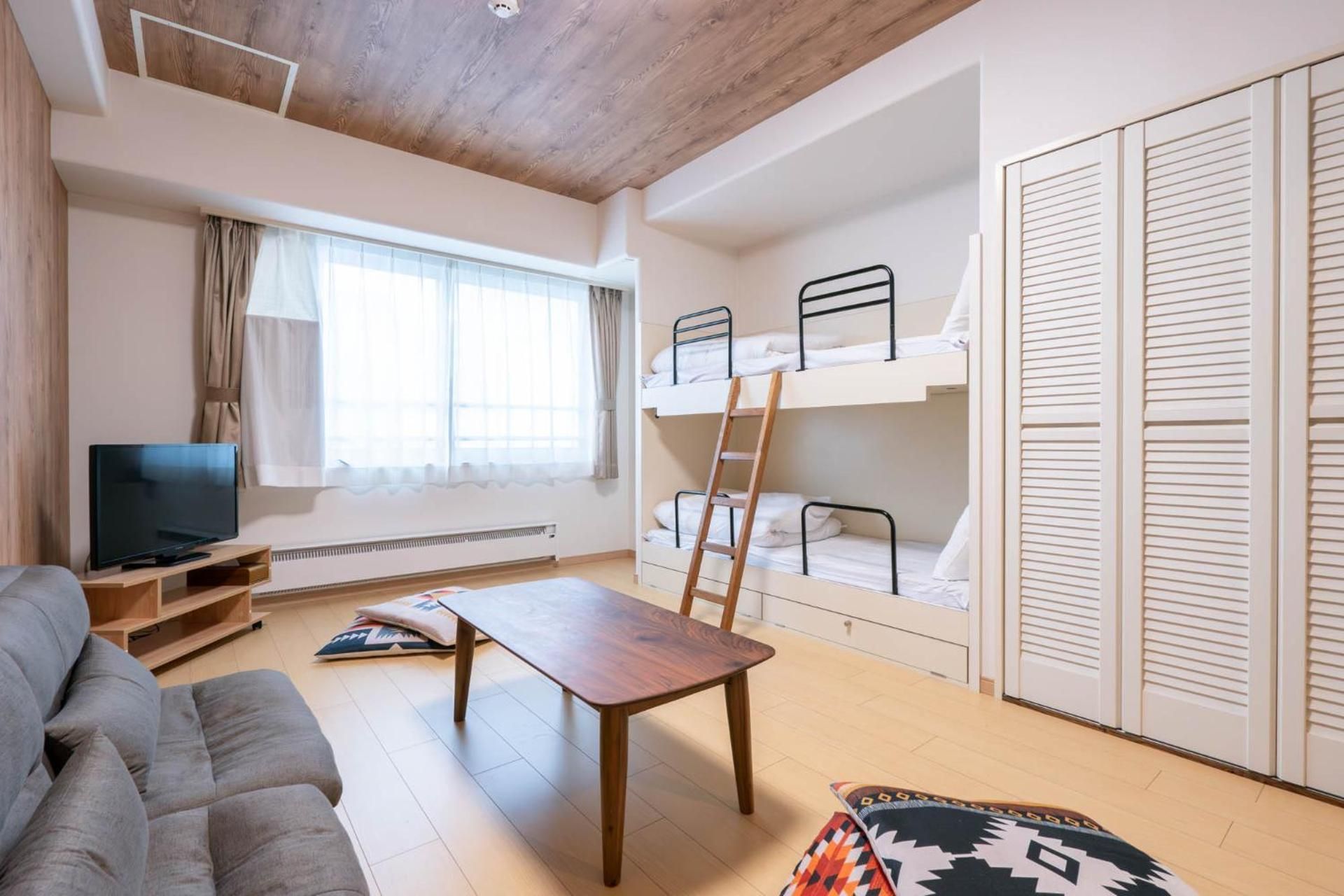 Superior Western Room 607