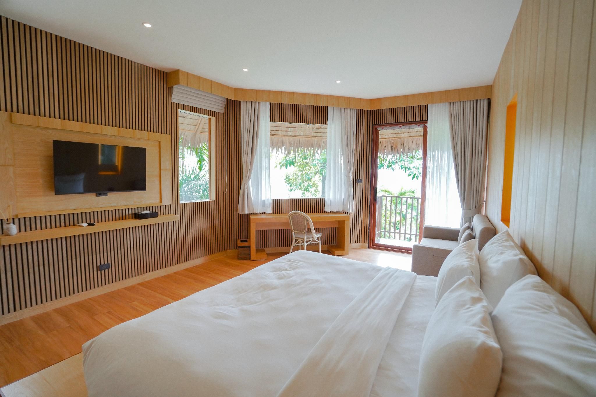 Two Bedroom Deluxe with Balcony